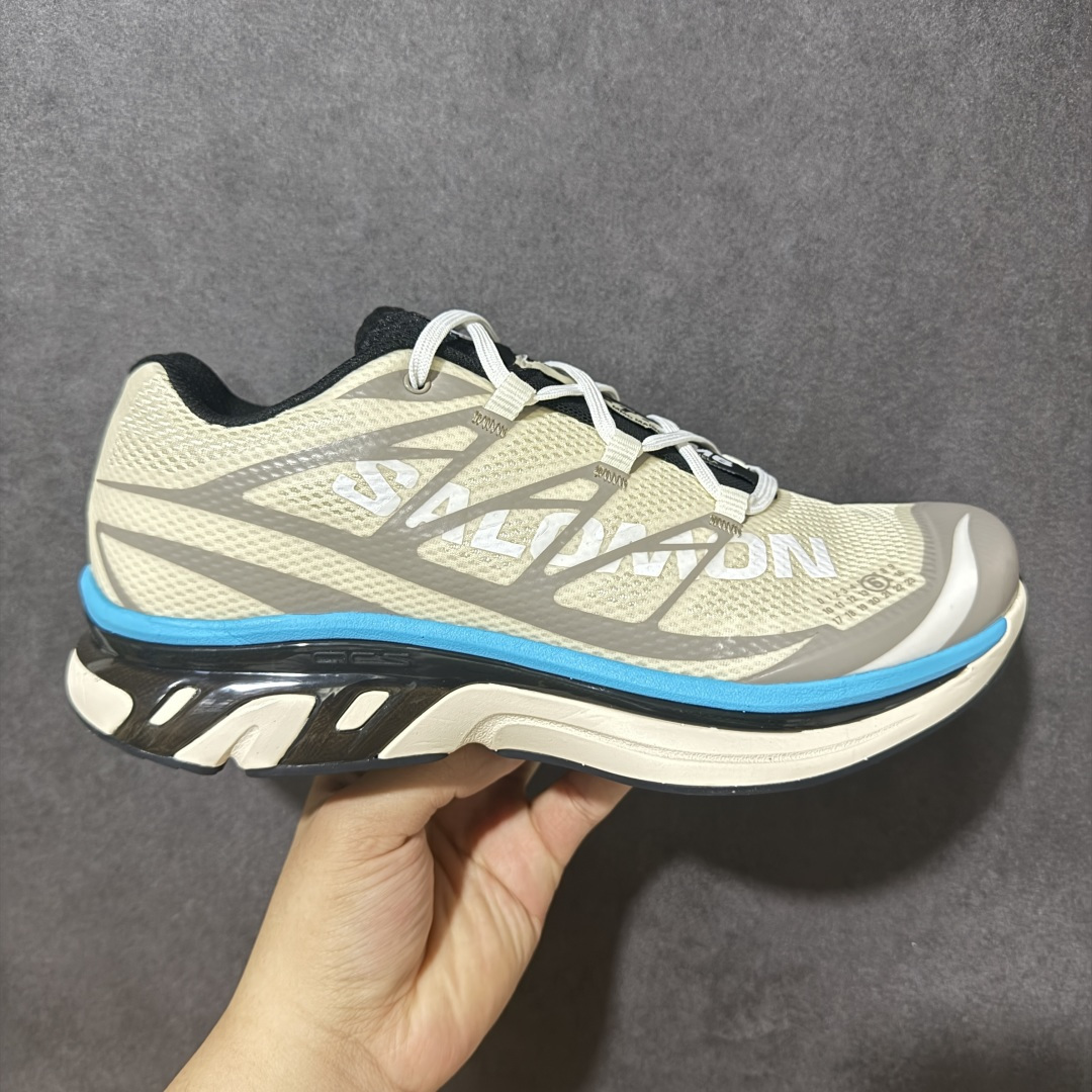 【CY版本】MM6 x SALOMON联名网面低帮休闲鞋通勤运动鞋单鞋 本次全新打造XT-MM6系列，鞋身处饰有巨型Salomon logo，鞋头处 MM6 数字标志彰显合作身份。XT-MM6推出三种配色：纯白搭配黑色细节、全黑点缀银色，以及亮红色与黑色组合的版本。ACS PRO则提供两款选择——从色渐变至灰色的清爽设计，另一款则采用高饱和度的黄黑撞色，赋予整体造型更强的视觉张力。 货号：476710-27 尺码：36-45半-选品中心