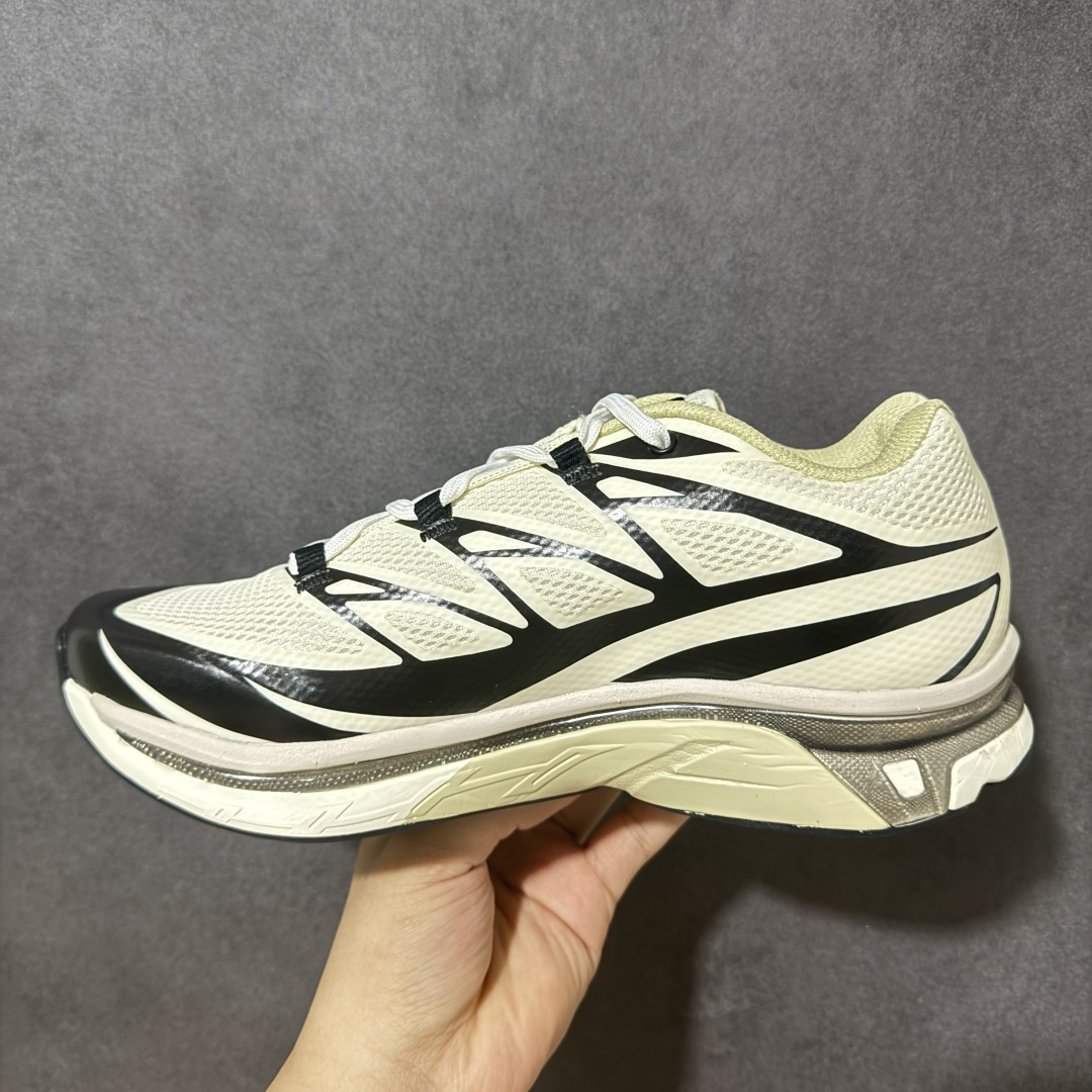 图片[2]-【CY版本】MM6 x SALOMON联名网面低帮休闲鞋通勤运动鞋单鞋 本次全新打造XT-MM6系列，鞋身处饰有巨型Salomon logo，鞋头处 MM6 数字标志彰显合作身份。XT-MM6推出三种配色：纯白搭配黑色细节、全黑点缀银色，以及亮红色与黑色组合的版本。ACS PRO则提供两款选择——从色渐变至灰色的清爽设计，另一款则采用高饱和度的黄黑撞色，赋予整体造型更强的视觉张力。 货号：479494-27 尺码：36-45半-选品中心