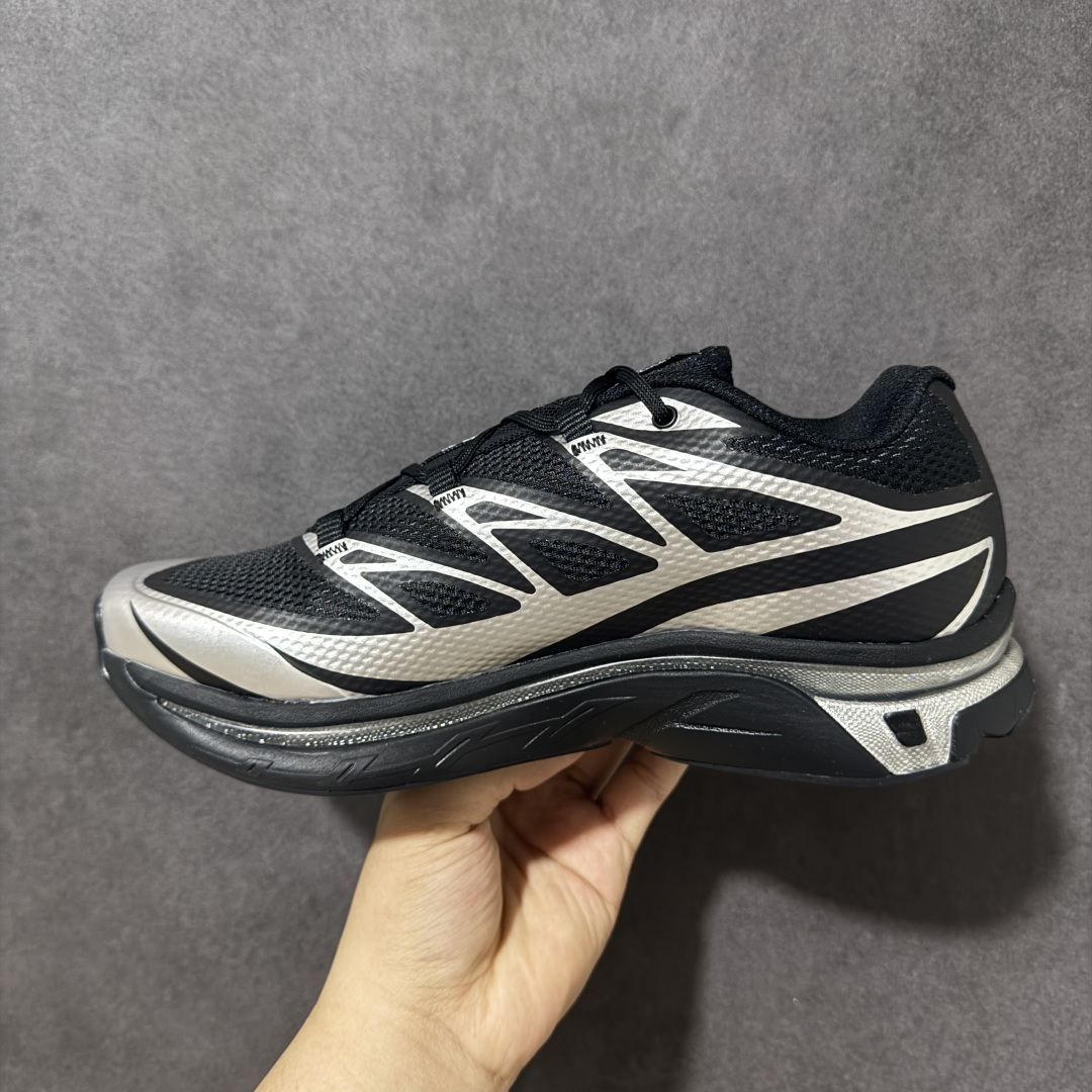 图片[2]-【CY版本】MM6 x SALOMON联名网面低帮休闲鞋通勤运动鞋单鞋 本次全新打造XT-MM6系列，鞋身处饰有巨型Salomon logo，鞋头处 MM6 数字标志彰显合作身份。XT-MM6推出三种配色：纯白搭配黑色细节、全黑点缀银色，以及亮红色与黑色组合的版本。ACS PRO则提供两款选择——从色渐变至灰色的清爽设计，另一款则采用高饱和度的黄黑撞色，赋予整体造型更强的视觉张力。 货号：491070-27 尺码：36-45半-选品中心