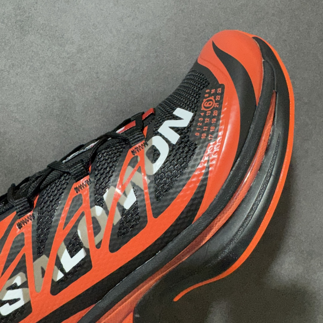 图片[8]-【CY版本】MM6 x SALOMON联名网面低帮休闲鞋通勤运动鞋单鞋 本次全新打造XT-MM6系列，鞋身处饰有巨型Salomon logo，鞋头处 MM6 数字标志彰显合作身份。XT-MM6推出三种配色：纯白搭配黑色细节、全黑点缀银色，以及亮红色与黑色组合的版本。ACS PRO则提供两款选择——从色渐变至灰色的清爽设计，另一款则采用高饱和度的黄黑撞色，赋予整体造型更强的视觉张力。 货号：491083-23 尺码：36-45半-选品中心