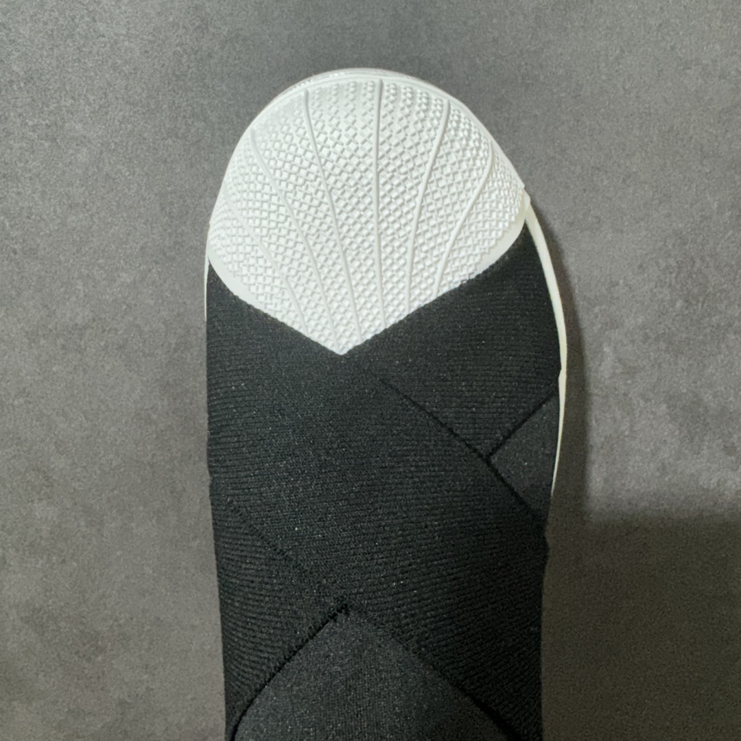 图片[5]-【公司级】阿迪达斯一脚蹬 十字交叉绑带Adidas SUPERSTAR SLIP ON W S 贝壳头十字交叉绑带 白山联名款绑带 男女鞋 一脚蹬设计，穿脱方便，时尚耐看，鞋身整体以黑色弹性布料打造，搭配经典白色贝壳头，后跟白色装饰片压印黑色压印logo，最后以白色大底完善整体设计收尾。 货号：KH8210 尺码：35¹/₃ 36 36²/₃ 37¹/₃ 38 38²/₃ 39¹/₃ 40 40²/₃ 41¹/₃ 42 42²/₃ 43¹/₃ 44 44²/₃ 45¹/₃-选品中心