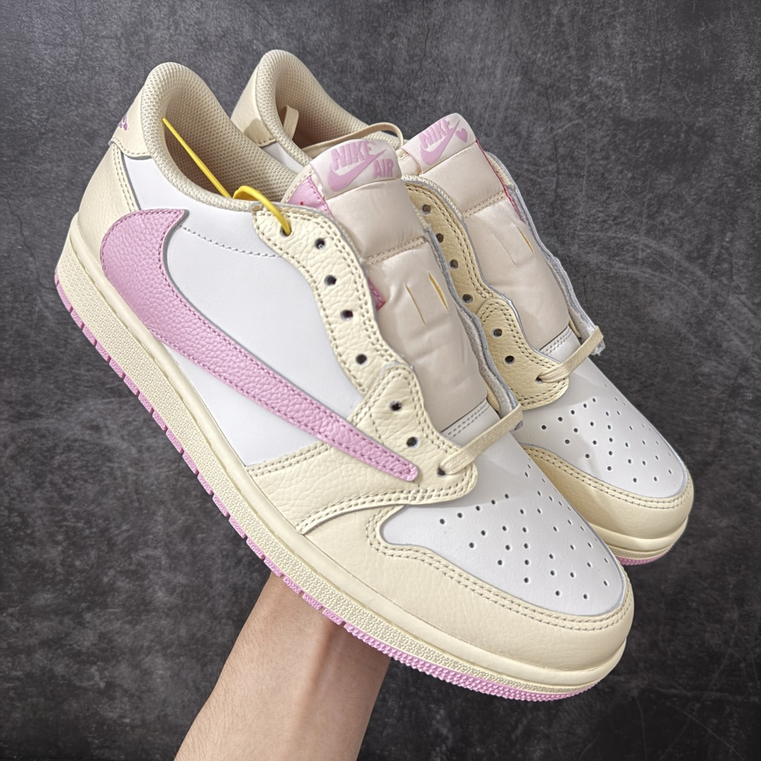 【GX2.0海外版】Travis Scott x Air Jordan AJ1 Low OG SP TS联名白浅粉倒钩低帮 IQ7804-100 目前市面唯一正确版本 爱心织唛标 情人节鞋垫 知名大厂出品 纯原第一梯队版本 产品品控稳定性领先行业 各方面均可对飙市面通货版 SZ原厂全套原楦原纸板冲刀磨具开发 原厂皮料加持 原厂港宝加持定型后跟R度完美 同源原厂电绣 鬼脸飞翼针数密度立体效果一致 百分百一致原鞋 原厂拉帮工艺 针距密度一致 后跟弧度收口自然不对折 极致一眼正品既视感 进口玻璃冲刀皮料裁剪零毛边 全鞋电脑针车工艺 品控清洁度最高QC检验标准 免检产品 原厂订购鞋盒、鞋标、防尘纸、鞋撑、鞋带 追求极致的原厂味道 尺码：36-48.5-选品中心