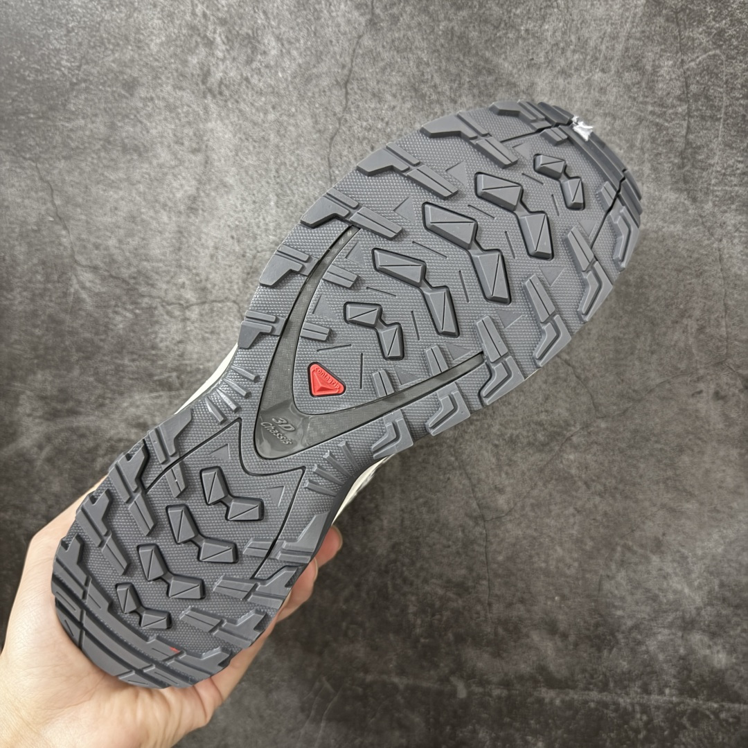 图片[9]-【w1版本】SALOMON XA Pro 3D 萨洛蒙潮流越野机能户外功能鞋 492672 纯原外贸平台特供订单 耗时半年巨作 全套原纸板楦头开发 原厂特供网布配套加持 确保原汁原味 完美呈现版型 原档数据独家私模五层组合大底 男女鞋同步官方开发 原装Ortholite轻量化鞋垫 中底布带钢印编号 原厂TPU锁扣 进口港宝加持 后跟自然饱满 还原公司包裹性 鞋面采用SENSIFT贴合技术 全方位贴合包裹脚型 鞋跟部鞋底牵引设计 提供强大的抓地性能 更适应野外崎岖不平的道路 其3D ADVANCED CHASSIS底盘 材料轻量大化 钉齿设计更具稳定性 防护性 鞋底易磨损区运用CONTAGRIP高耐磨材料 应对城市硬质路面长距离跑考验 尺码：36 36.5 37.5 38 38.5 39 40 40.5 41 42 42.5 43 44 44.5 45-选品中心