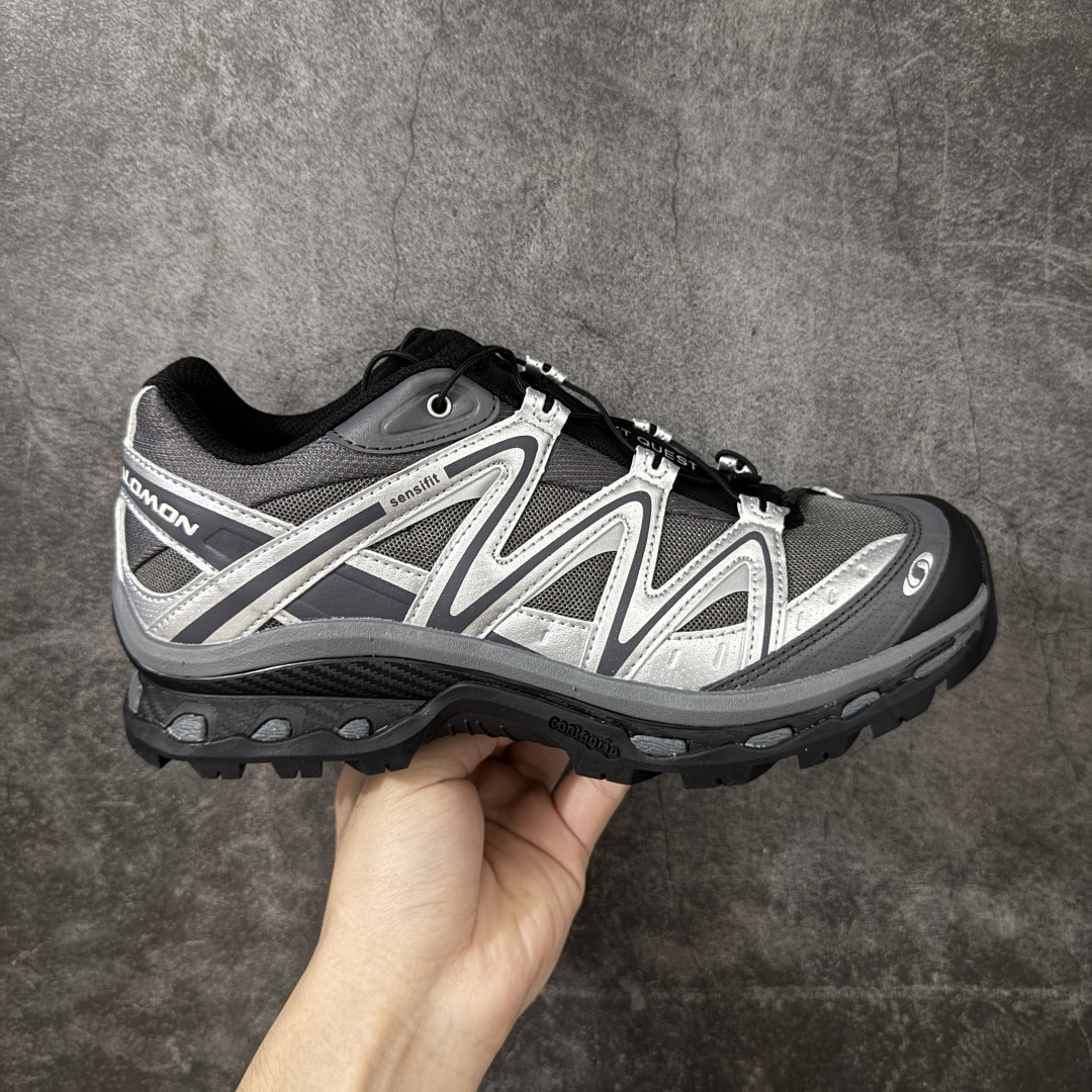 【巅峰升级版】Salomon XT-QUEST ADV 萨洛蒙情侣款户外机能鞋 491716 全新工厂出品 升级品质 全鞋改进为原厂一致材料打造 全新修长鞋型 版型正 全新玻璃冲刀 清洁度提升 中底带数字钢印 网面与鞋头材料校对一致无色差 鞋盒同步原版牛皮纸鞋盒 鞋头处添加☯️太极标 细节多次修改校正 坚持同步原版无差别 终端优势供应 尺码：36 36.5 37.5 38 38.5 39 40 40.5 41 42 42.5 43 44 44.5 45 46-选品中心
