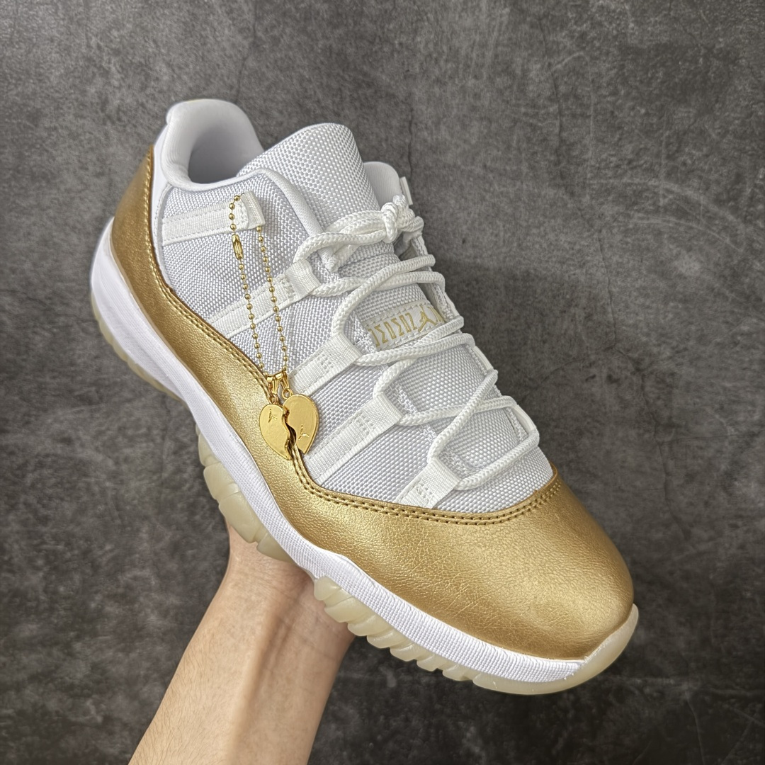 图片[3]-【外贸纯原】 Air Jordan 11 Low \”Metallic Gold\” AJ11 乔11白金 母亲节AH7860-102 专业AJ外贸大厂出品 纯原质感 进口头层皮料 中底拉帮线 整体清洁度等各方面细节完全一键转发碾压市面诸多嘴炮\”纯原\” 升级原楦原纸版数据开发版型 采用漆皮镀膜牛培革组合耐磨防刮牛津布鞋面材质 搭载原厂碳纤维缓震中底 还原ZP细节 原厂流水成型工艺 厂级拉帮注胶效果 尺码： 40 40.5 41 42 42.5 43 44 45 46 47.5-选品中心