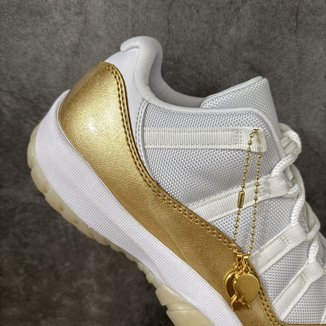 图片[7]-【外贸纯原】 Air Jordan 11 Low \”Metallic Gold\” AJ11 乔11白金 母亲节AH7860-102 专业AJ外贸大厂出品 纯原质感 进口头层皮料 中底拉帮线 整体清洁度等各方面细节完全一键转发碾压市面诸多嘴炮\”纯原\” 升级原楦原纸版数据开发版型 采用漆皮镀膜牛培革组合耐磨防刮牛津布鞋面材质 搭载原厂碳纤维缓震中底 还原ZP细节 原厂流水成型工艺 厂级拉帮注胶效果 尺码： 40 40.5 41 42 42.5 43 44 45 46 47.5-选品中心