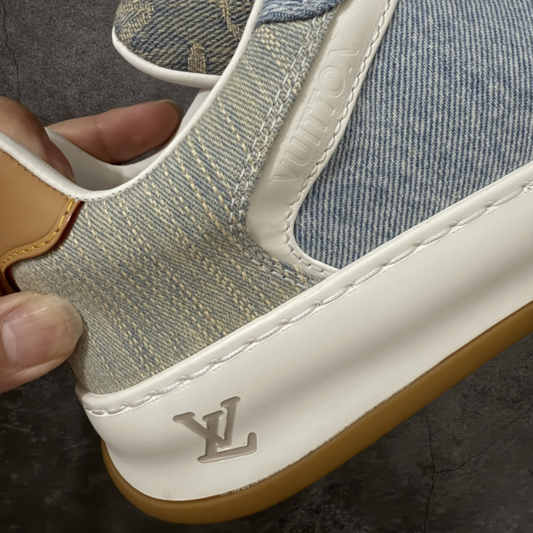 图片[3]-【专柜版/海淘代购】 LV 路易威登LOUIS VUITTON Tilted Low Sneakers 倾斜系列低帮复古休闲运动文化百搭板鞋 2026早春款板鞋 饼干鞋 市场最顶天花板 礼盒包装 正确细节 原鞋原材料1：1打造 完美版型做工 欢迎对比市场任何品质的货品 广东原产 升级原楦型开发纸版 包装说明书防尘布袋物件(附送官方快递加固牛皮纸外盒!!)#采用Monogram 丹宁布鞋面材质#鞋垫嵌入软脚感EVA物料#后跟耐弯折滴塑支撑片#全新开发TPR光泽组合隔色鞋底❗ 尺码：39 40 41 42 43 44 45 46-选品中心