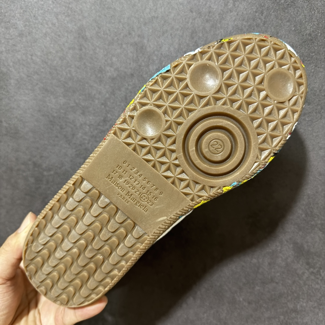 图片[9]-【公司级】Maison Margiela梅森马吉拉Replica 休闲低帮德训鞋 采用绒面和皮革拼接，橡胶底耐磨防滑，打造欧美时尚。该鞋款的外观设计走在时尚前沿，其独特的风格款式构成了品牌身份重要的一部分。 货号：S58WS0109 尺码： 35 36 37 38 39 40 41 42 43 44 45 46-选品中心