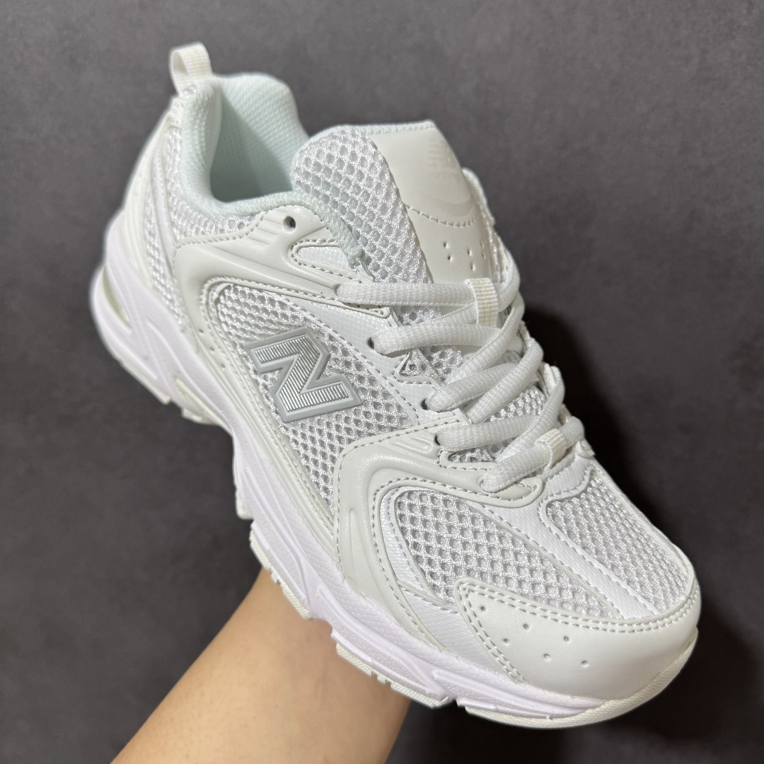 图片[3]-【GQ版本】Balance NB530 新百伦复古透气跑步鞋 采用多材质拼接打造，鞋面组合透气网布与质感皮革，兼顾通风性与鞋面支撑性。内置ABZORB缓震中底，脚感柔软回弹，底部配备耐磨橡胶大底，防滑耐穿，材质用料扎实，日常穿着舒适又耐用 货号：MR530FW1 尺码：36-45-选品中心