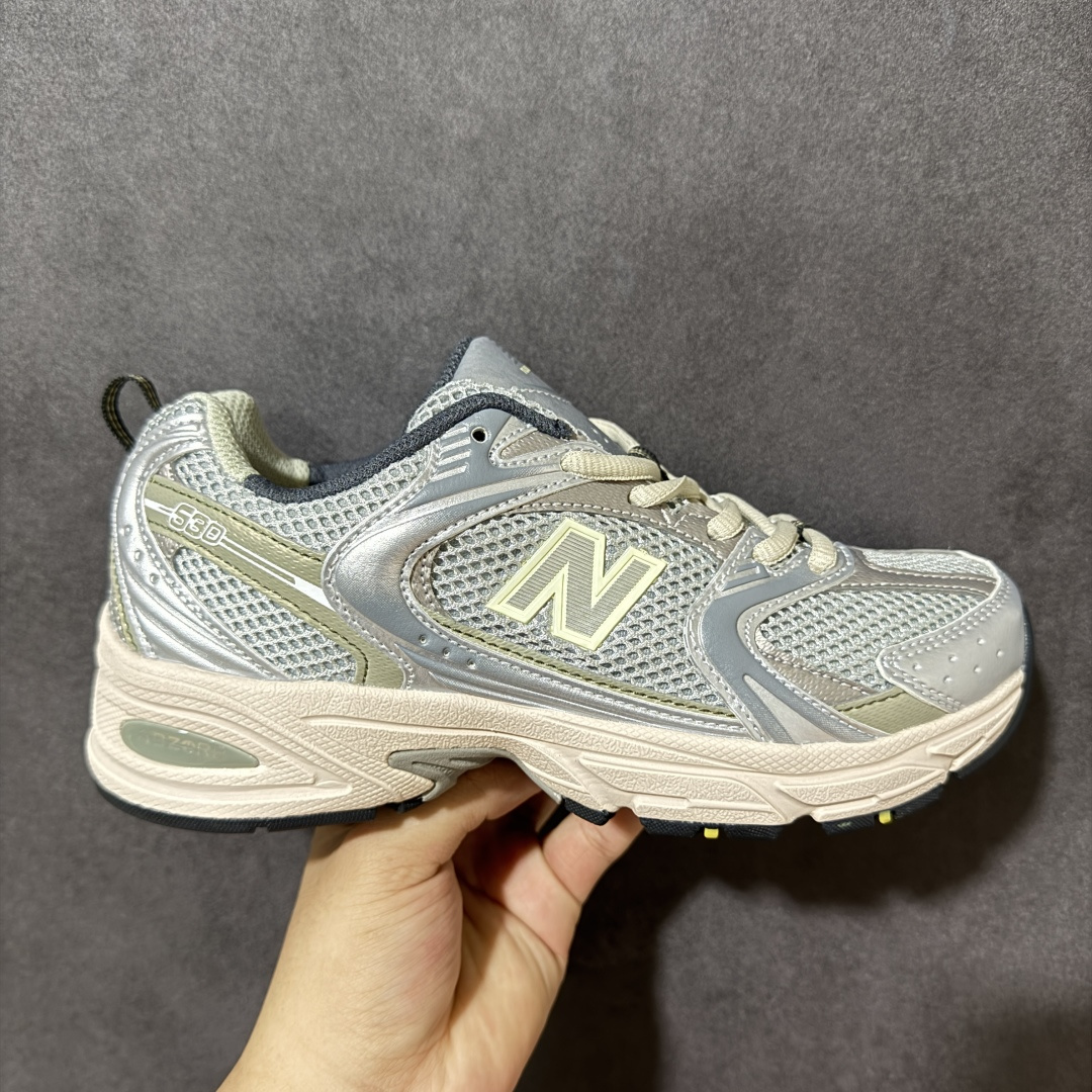 图片[8]-【GQ版本】Balance NB530 新百伦复古透气跑步鞋 采用多材质拼接打造，鞋面组合透气网布与质感皮革，兼顾通风性与鞋面支撑性。内置ABZORB缓震中底，脚感柔软回弹，底部配备耐磨橡胶大底，防滑耐穿，材质用料扎实，日常穿着舒适又耐用 货号：MR530FW1 尺码：36-45-选品中心