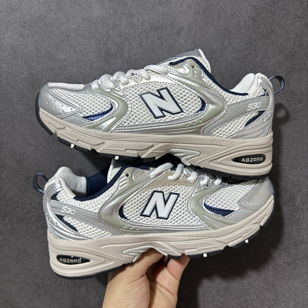 图片[6]-【GQ版本】Balance NB530 新百伦复古透气跑步鞋 采用多材质拼接打造，鞋面组合透气网布与质感皮革，兼顾通风性与鞋面支撑性。内置ABZORB缓震中底，脚感柔软回弹，底部配备耐磨橡胶大底，防滑耐穿，材质用料扎实，日常穿着舒适又耐用 货号：MR530FW1 尺码：36-45-选品中心