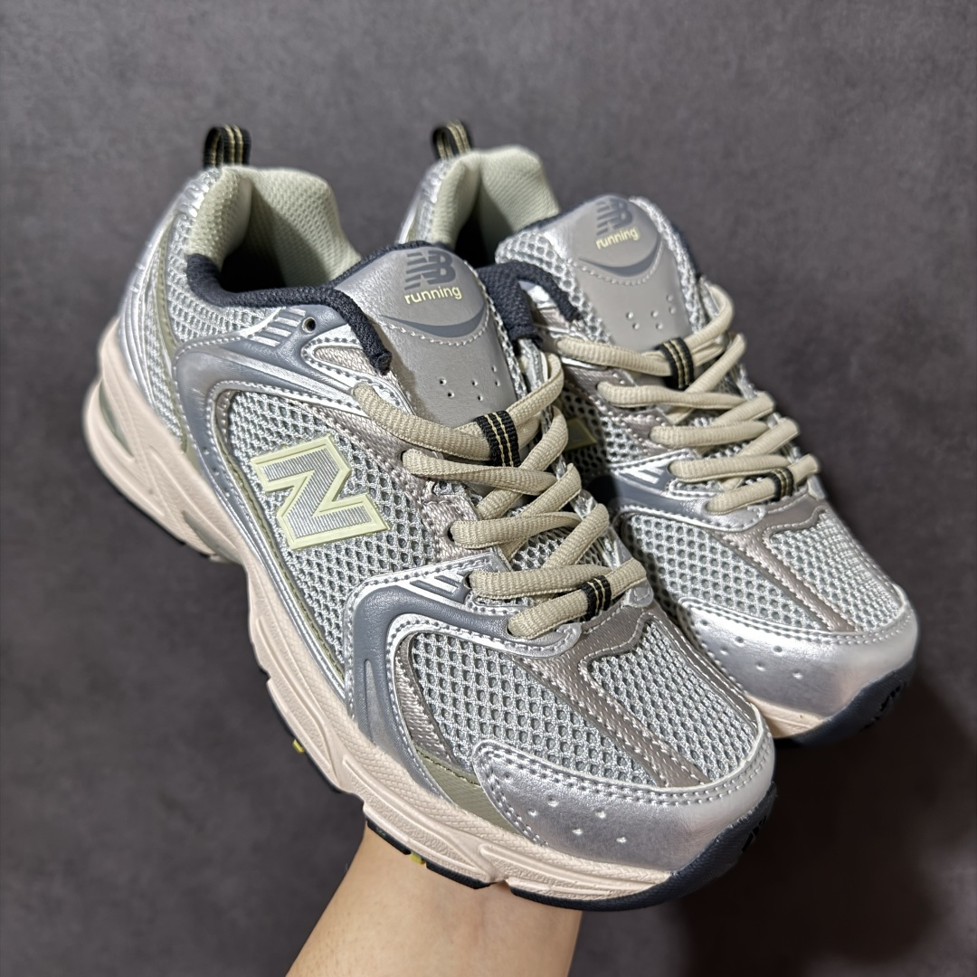 图片[8]-【GQ版本】Balance NB530 新百伦复古透气跑步鞋 采用多材质拼接打造，鞋面组合透气网布与质感皮革，兼顾通风性与鞋面支撑性。内置ABZORB缓震中底，脚感柔软回弹，底部配备耐磨橡胶大底，防滑耐穿，材质用料扎实，日常穿着舒适又耐用 货号：MR530FW1 尺码：36-45-选品中心