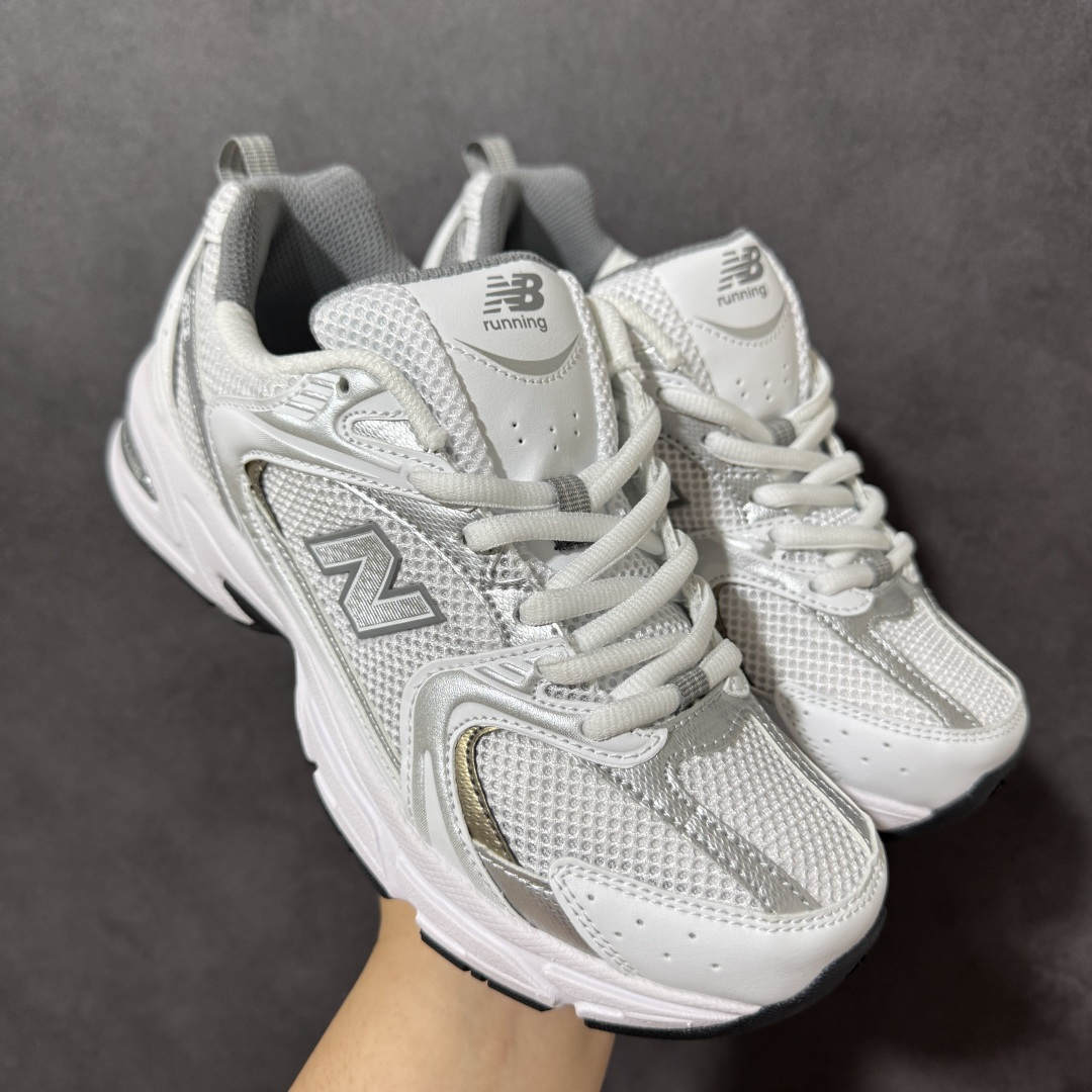 图片[5]-【GQ版本】Balance NB530 新百伦复古透气跑步鞋 采用多材质拼接打造，鞋面组合透气网布与质感皮革，兼顾通风性与鞋面支撑性。内置ABZORB缓震中底，脚感柔软回弹，底部配备耐磨橡胶大底，防滑耐穿，材质用料扎实，日常穿着舒适又耐用 货号：MR530FW1 尺码：36-45-选品中心
