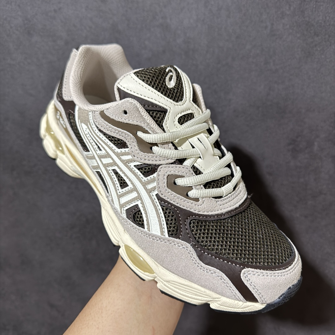 图片[3]-【公司级】Asics Gel-NYC 亚瑟士运动休闲透气专业跑鞋 鞋面采用反绒皮与网布拼接 透气舒适兼具休闲时尚 结合简明的配色 展现品牌的传承及引领复古流行的主题 虎爪造型的LOGO #鞋身稳定包裹系统 支撑鞋身 经典宽大鞋型配备防偏移设计提升包裹性 穿着舒适鞋面透气孔设计 提供透气性！ 货号：1203A634-200 尺码：36 37 37.5 38 39 39.5 40 40.5 41.5 42 42.5 43.5 44 45-选品中心