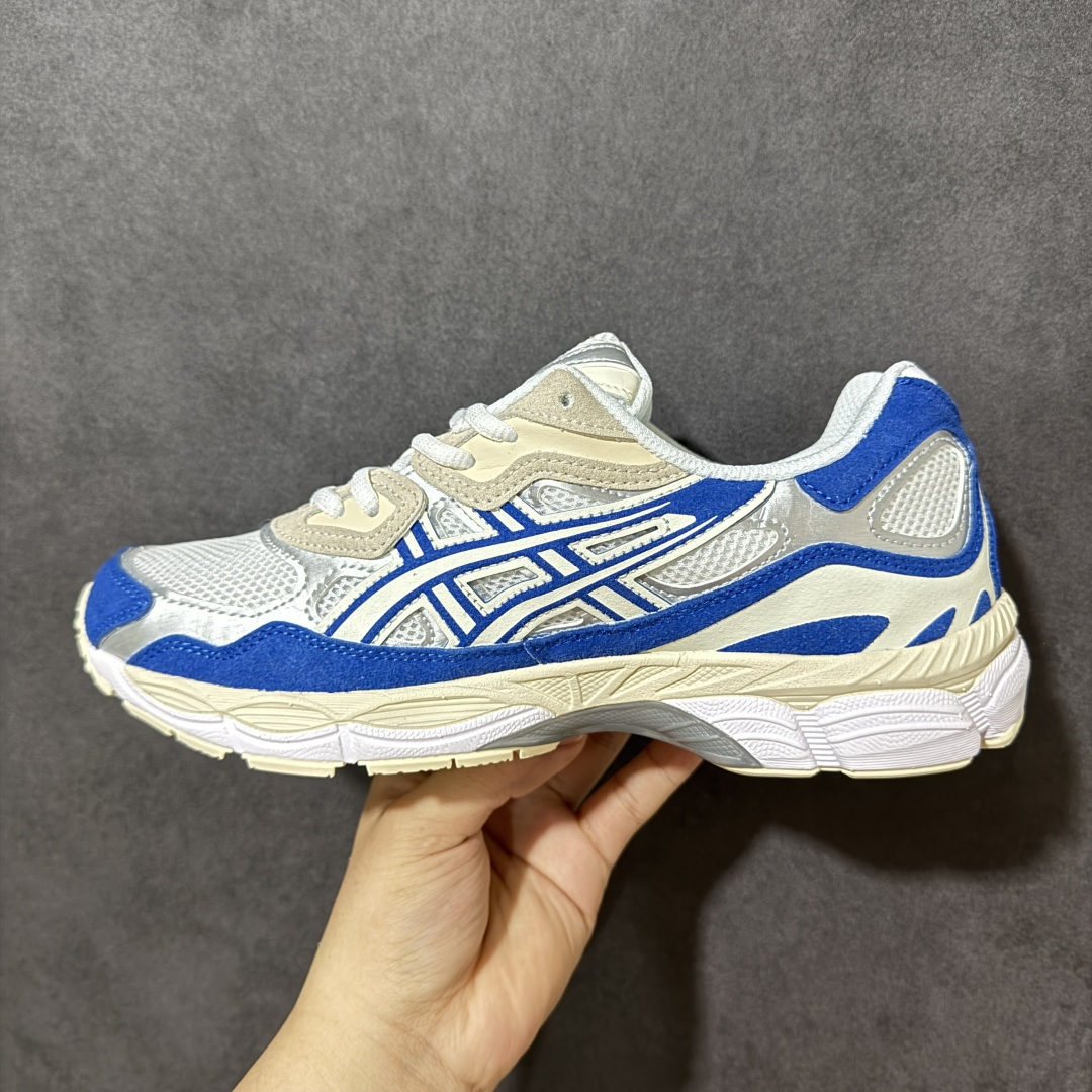 图片[2]-【公司级】Asics Gel-NYC 亚瑟士运动休闲透气专业跑鞋 鞋面采用反绒皮与网布拼接 透气舒适兼具休闲时尚 结合简明的配色 展现品牌的传承及引领复古流行的主题 虎爪造型的LOGO #鞋身稳定包裹系统 支撑鞋身 经典宽大鞋型配备防偏移设计提升包裹性 穿着舒适鞋面透气孔设计 提供透气性！ 货号：1203A383-116 尺码：36 37 37.5 38 39 39.5 40 40.5 41.5 42 42.5 43.5 44 45-选品中心