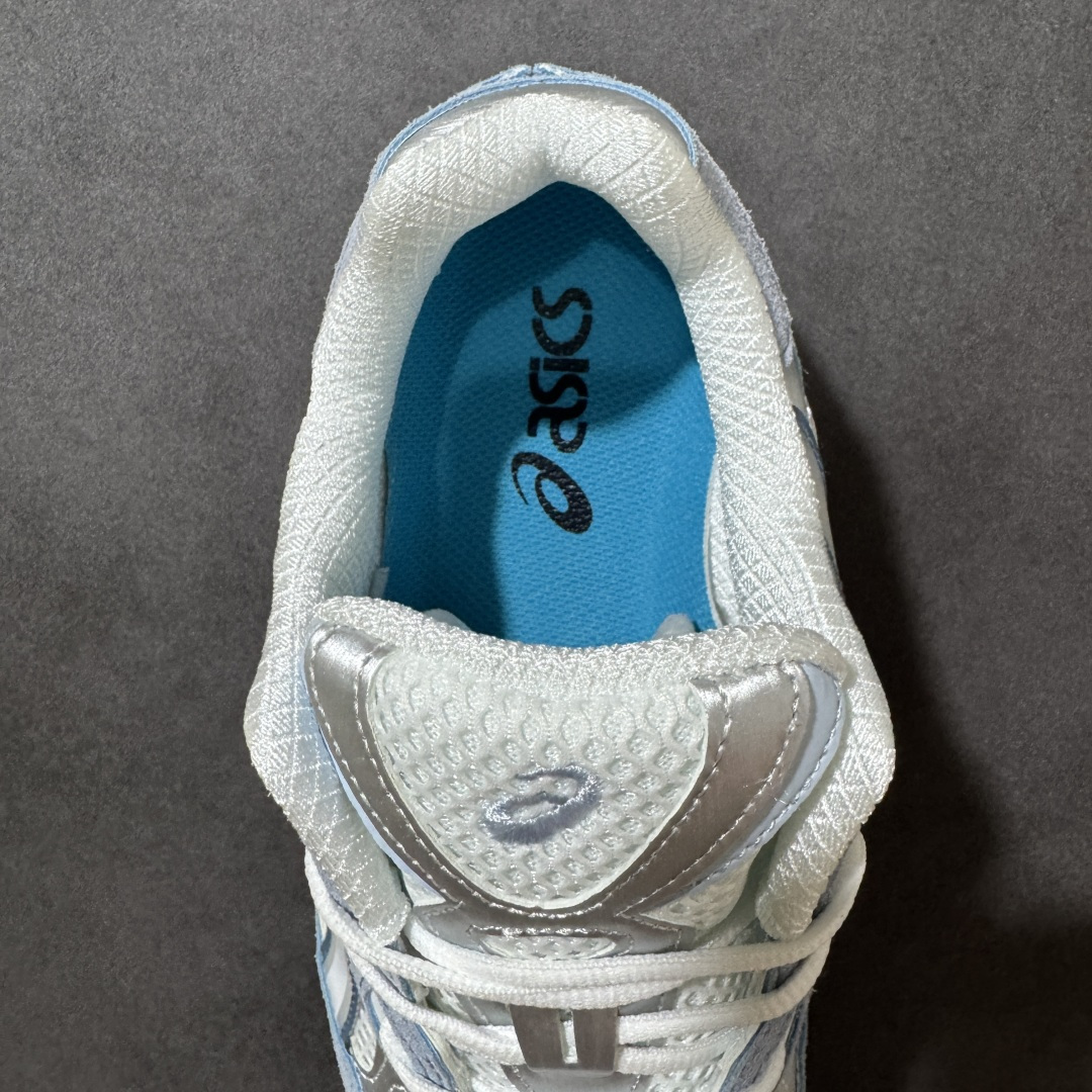 图片[6]-【公司级】Asics Gel-NYC 亚瑟士运动休闲透气专业跑鞋 鞋面采用反绒皮与网布拼接 透气舒适兼具休闲时尚 结合简明的配色 展现品牌的传承及引领复古流行的主题 虎爪造型的LOGO #鞋身稳定包裹系统 支撑鞋身 经典宽大鞋型配备防偏移设计提升包裹性 穿着舒适鞋面透气孔设计 提供透气性！ 货号：1203A975-100 尺码：36 37 37.5 38 39 39.5 40 40.5 41.5 42 42.5 43.5 44 45-选品中心