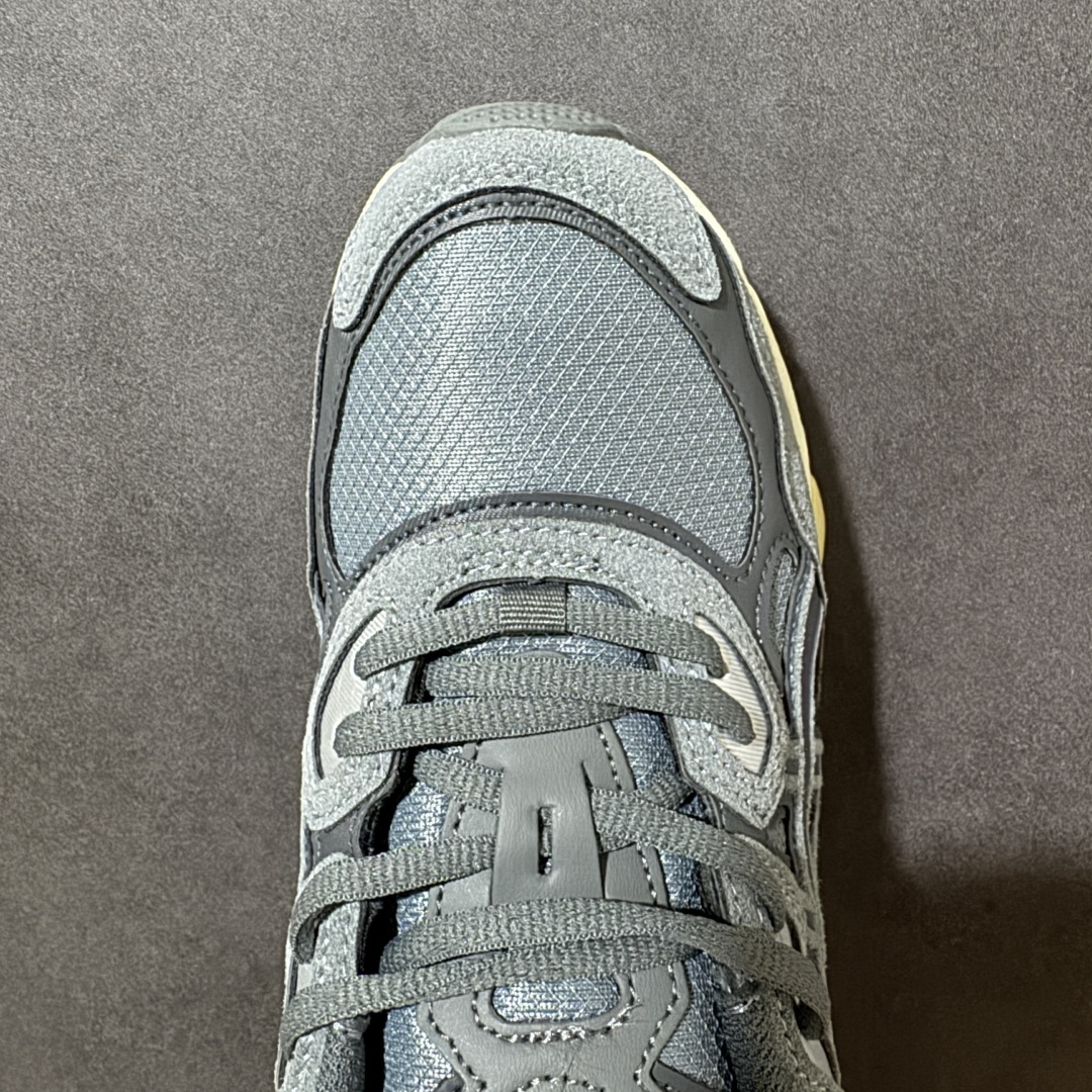 图片[5]-【公司级】Asics Gel-NYC 亚瑟士运动休闲透气专业跑鞋 鞋面采用反绒皮与网布拼接 透气舒适兼具休闲时尚 结合简明的配色 展现品牌的传承及引领复古流行的主题 虎爪造型的LOGO #鞋身稳定包裹系统 支撑鞋身 经典宽大鞋型配备防偏移设计提升包裹性 穿着舒适鞋面透气孔设计 提供透气性！ 货号：1203A739-020 尺码：40 40.5 41.5 42 42.5 43.5 44 45-选品中心
