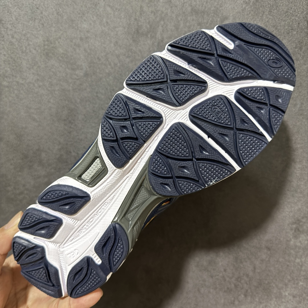 图片[9]-【公司级】Asics Gel-NYC 亚瑟士运动休闲透气专业跑鞋 鞋面采用反绒皮与网布拼接 透气舒适兼具休闲时尚 结合简明的配色 展现品牌的传承及引领复古流行的主题 虎爪造型的LOGO #鞋身稳定包裹系统 支撑鞋身 经典宽大鞋型配备防偏移设计提升包裹性 穿着舒适鞋面透气孔设计 提供透气性！ 货号：1203A280-400 尺码：40 40.5 41.5 42 42.5 43.5 44 45-选品中心