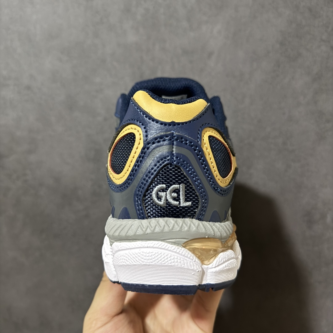 图片[4]-【公司级】Asics Gel-NYC 亚瑟士运动休闲透气专业跑鞋 鞋面采用反绒皮与网布拼接 透气舒适兼具休闲时尚 结合简明的配色 展现品牌的传承及引领复古流行的主题 虎爪造型的LOGO #鞋身稳定包裹系统 支撑鞋身 经典宽大鞋型配备防偏移设计提升包裹性 穿着舒适鞋面透气孔设计 提供透气性！ 货号：1203A280-400 尺码：40 40.5 41.5 42 42.5 43.5 44 45-选品中心