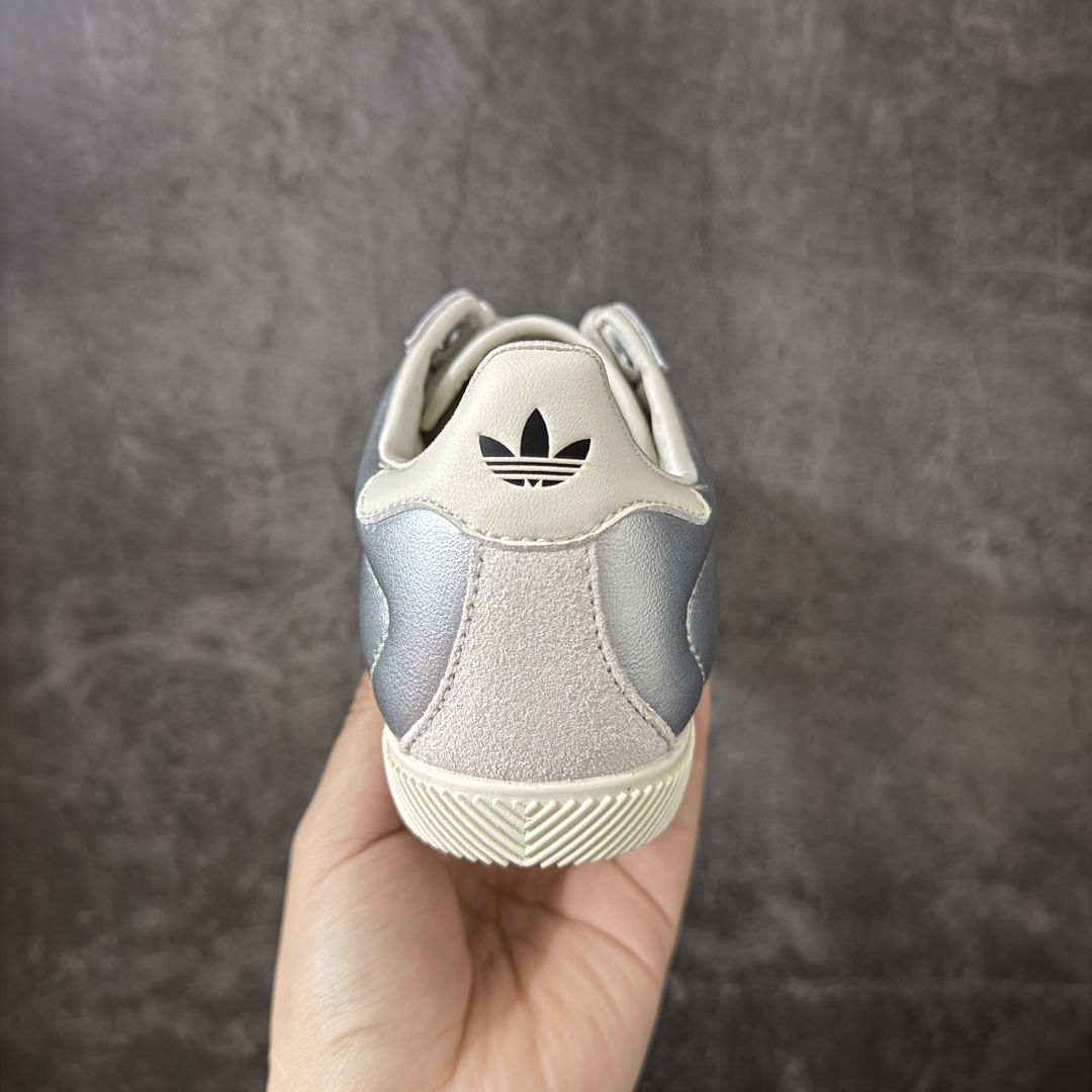 图片[4]-【渠道纯原版】Adidas Originals Changle系列 阿迪达斯 三叶草 百搭低帮休闲运动板鞋 KJ3962 市场最高版本 完美还原zp细节，注意区别市场任何版本，完全不是一路货色‼️ 全鞋原材料打造，无任何色差，正确鞋型，后跟港宝材料定型，正确微透生胶大底，反口内里头层细腻小牛皮，纸板中底 鞋垫背胶，侧面正确烫金压印字母，所有细节完美还原‼️ 尺码：35 36 36.5 37 38 38.5 39 40 40.5 41 42 42.5 43 44 44.5 45-选品中心