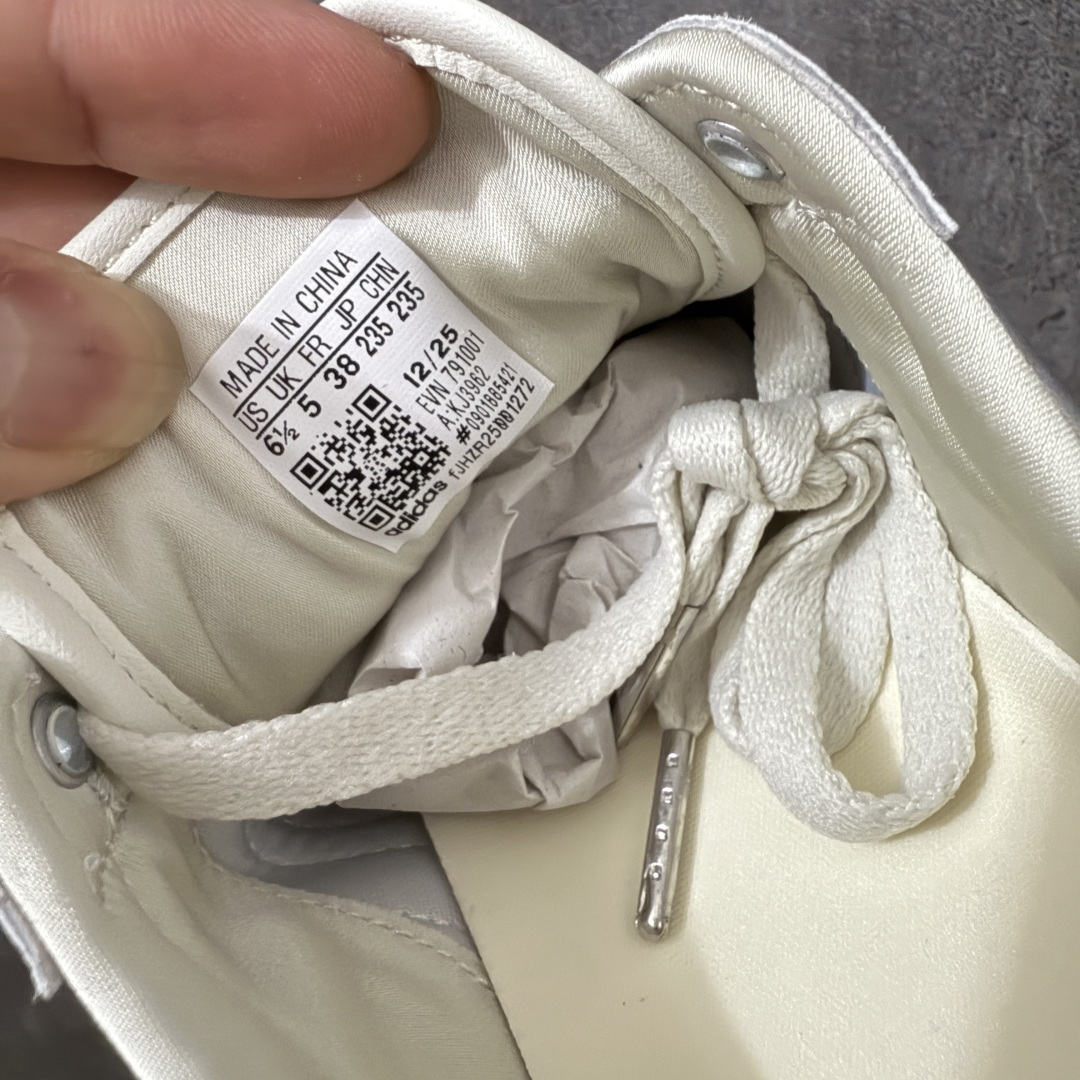 图片[6]-【渠道纯原版】Adidas Originals Changle系列 阿迪达斯 三叶草 百搭低帮休闲运动板鞋 KJ3962 市场最高版本 完美还原zp细节，注意区别市场任何版本，完全不是一路货色‼️ 全鞋原材料打造，无任何色差，正确鞋型，后跟港宝材料定型，正确微透生胶大底，反口内里头层细腻小牛皮，纸板中底 鞋垫背胶，侧面正确烫金压印字母，所有细节完美还原‼️ 尺码：35 36 36.5 37 38 38.5 39 40 40.5 41 42 42.5 43 44 44.5 45-选品中心