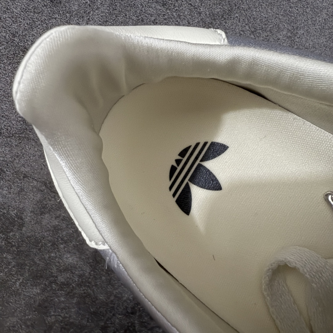 图片[7]-【渠道纯原版】Adidas Originals Changle系列 阿迪达斯 三叶草 百搭低帮休闲运动板鞋 KJ3962 市场最高版本 完美还原zp细节，注意区别市场任何版本，完全不是一路货色‼️ 全鞋原材料打造，无任何色差，正确鞋型，后跟港宝材料定型，正确微透生胶大底，反口内里头层细腻小牛皮，纸板中底 鞋垫背胶，侧面正确烫金压印字母，所有细节完美还原‼️ 尺码：35 36 36.5 37 38 38.5 39 40 40.5 41 42 42.5 43 44 44.5 45-选品中心