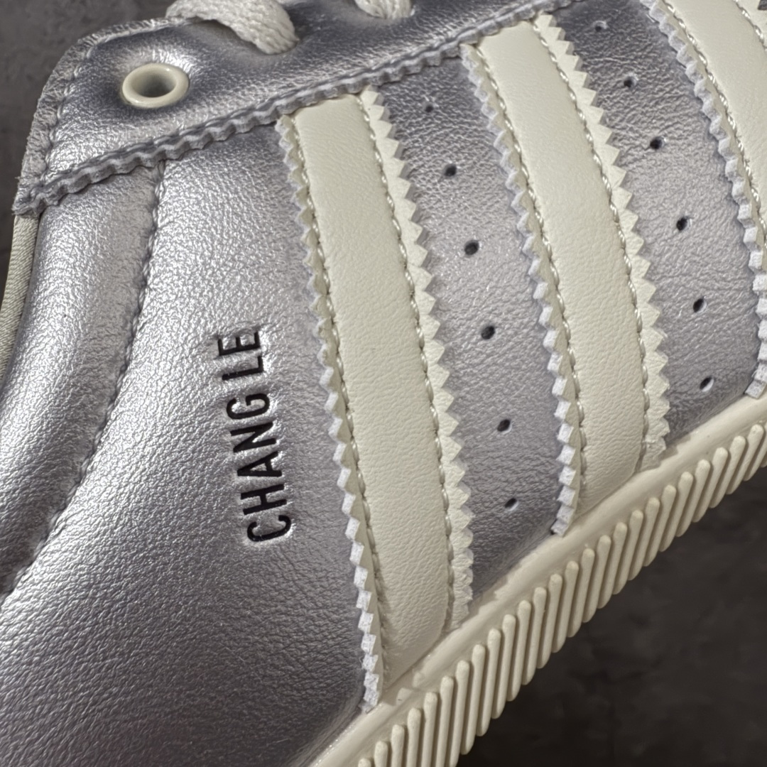 图片[3]-【渠道纯原版】Adidas Originals Changle系列 阿迪达斯 三叶草 百搭低帮休闲运动板鞋 KJ3962 市场最高版本 完美还原zp细节，注意区别市场任何版本，完全不是一路货色‼️ 全鞋原材料打造，无任何色差，正确鞋型，后跟港宝材料定型，正确微透生胶大底，反口内里头层细腻小牛皮，纸板中底 鞋垫背胶，侧面正确烫金压印字母，所有细节完美还原‼️ 尺码：35 36 36.5 37 38 38.5 39 40 40.5 41 42 42.5 43 44 44.5 45-选品中心