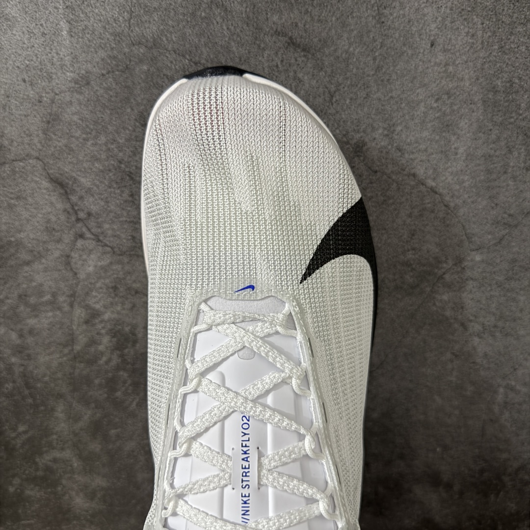 图片[5]-【碳科技纯原】耐克Nike ZoomX Streakfly 2 疾驰者2代系列低帮竞速轻质缓震透气休闲运动跑步鞋“ 市场顶级版本 跑鞋第一梯队 专业跑鞋‼️ 原标原盒 全掌真碳版 真Zoom X气垫 超薄针织鞋面 柔软缓震，nike Streakfly 2是一款专为短距离竞速设计的高性能跑鞋。日常穿着也是非常舒适，单只42码仅重126克，比前代减轻40克，接近田径钉鞋的轻盈感，适合追求速度的跑者。搭载全掌Flyplate碳纤维板，提供强劲推进力，配合ZoomX泡棉中底，能量回馈出色，滚动感顺滑。外底采用轻薄橡胶材质，抓地力出色，湿滑路面也能稳定发挥。工程精制网眼鞋面，透气性极佳，贴合脚部轮廓，减少闷热感。ZoomX泡棉中底兼顾缓震与回弹，适合短距离快速奔跑。Nike Streakfly 2是为追求速度的精英跑者或短距离竞速爱好者设计的高性能跑鞋，其轻盈、响应迅速的特点使其成为短距离比赛和训练的理想选择 货号： IO8268-100 尺码： 36 36.5 37.5 38 38.5 39 40 40.5 41 42 42.5 43 44 45 46-选品中心