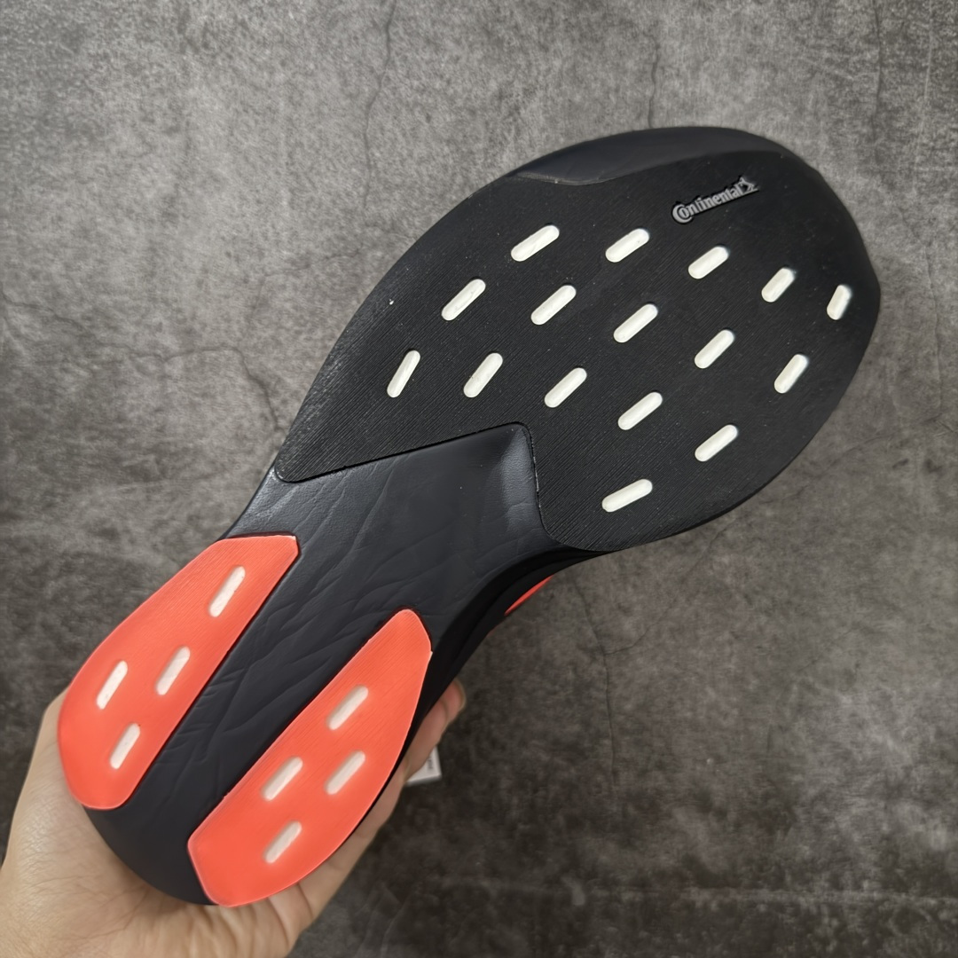 图片[9]-【XE版本】Adidas Adizero EVO SL 马拉松竞速专业跑鞋 市场最强版出货 原材料 内置碳板 原厂网纱潮流 超临界发泡大底 脚感软弹度与原版几乎无差别 细节目前市场最接近原版品质 外贸专供 最大做到48码 此款针织网面非常轻薄 纤维间的缝隙很大 可以保证跑步时的透气、排汗效果 鞋舌直接与两侧的内衬和鞋底连接在一起 在跑步过程中不会被鞋舌的左右移动所困扰 在标准鞋带孔的基础上再拓宽一组鞋带孔 适合不同脚型的需求 突破性 EnergyRods 技术，有助于跑者实现更好的成绩 中底独特的LIGHTSTRIKE PRO泡棉材质 微弹感觉在跑步过程中给予了良好的支撑体验 对于顶级精英和高水平进阶跑者来说 ADIOS PRO是一双值得信赖的竞速比赛用鞋 货号：JR3414 尺码：36-48-选品中心