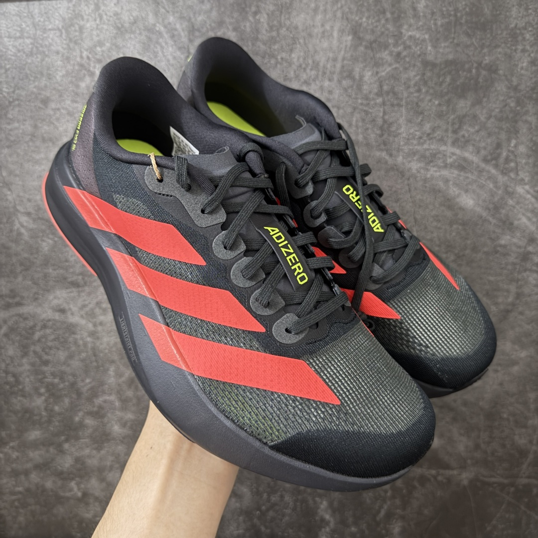 【XE版本】Adidas Adizero EVO SL 马拉松竞速专业跑鞋 市场最强版出货 原材料 内置碳板 原厂网纱潮流 超临界发泡大底 脚感软弹度与原版几乎无差别 细节目前市场最接近原版品质 外贸专供 最大做到48码 此款针织网面非常轻薄 纤维间的缝隙很大 可以保证跑步时的透气、排汗效果 鞋舌直接与两侧的内衬和鞋底连接在一起 在跑步过程中不会被鞋舌的左右移动所困扰 在标准鞋带孔的基础上再拓宽一组鞋带孔 适合不同脚型的需求 突破性 EnergyRods 技术，有助于跑者实现更好的成绩 中底独特的LIGHTSTRIKE PRO泡棉材质 微弹感觉在跑步过程中给予了良好的支撑体验 对于顶级精英和高水平进阶跑者来说 ADIOS PRO是一双值得信赖的竞速比赛用鞋 货号：JR3414 尺码：36-48-选品中心