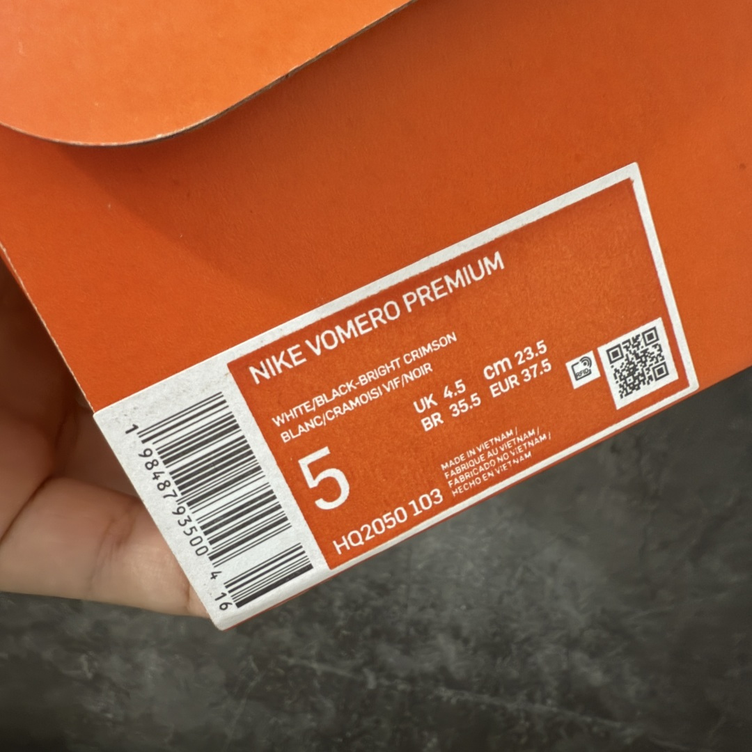 图片[10]-【XE纯原】NIKE VOMERO PREMIUM 全掌气垫缓震网面运动跑鞋 市场最强 没有之一 纯原生产线出品 原版开发 全部原材料 细节一比一打造 完美还原zp脚感 正确前后分离式两片纤维柱气垫 上下包裹超软弹泡棉 正确组合大底 区别市场通货 版型完美 鞋面材料同步原版1：1 全部原版开发校对 欢迎对比💪🏻 Nike 运用 Air技术专利，推出 Nike Pegasus Premium，沿用经典 Pegasus 系列产品深受跑者喜爱的缓震功能，并配置 Nike 首款可见式塑形 Air Zoom 气垫。 全掌可见的AirZoom首次在Pegasus系列中出现，模仿了Vaporfly的碳板曲线，增强了跑步时的流畅过渡。 货号：HQ2050-103 尺码：39-46（半）-选品中心