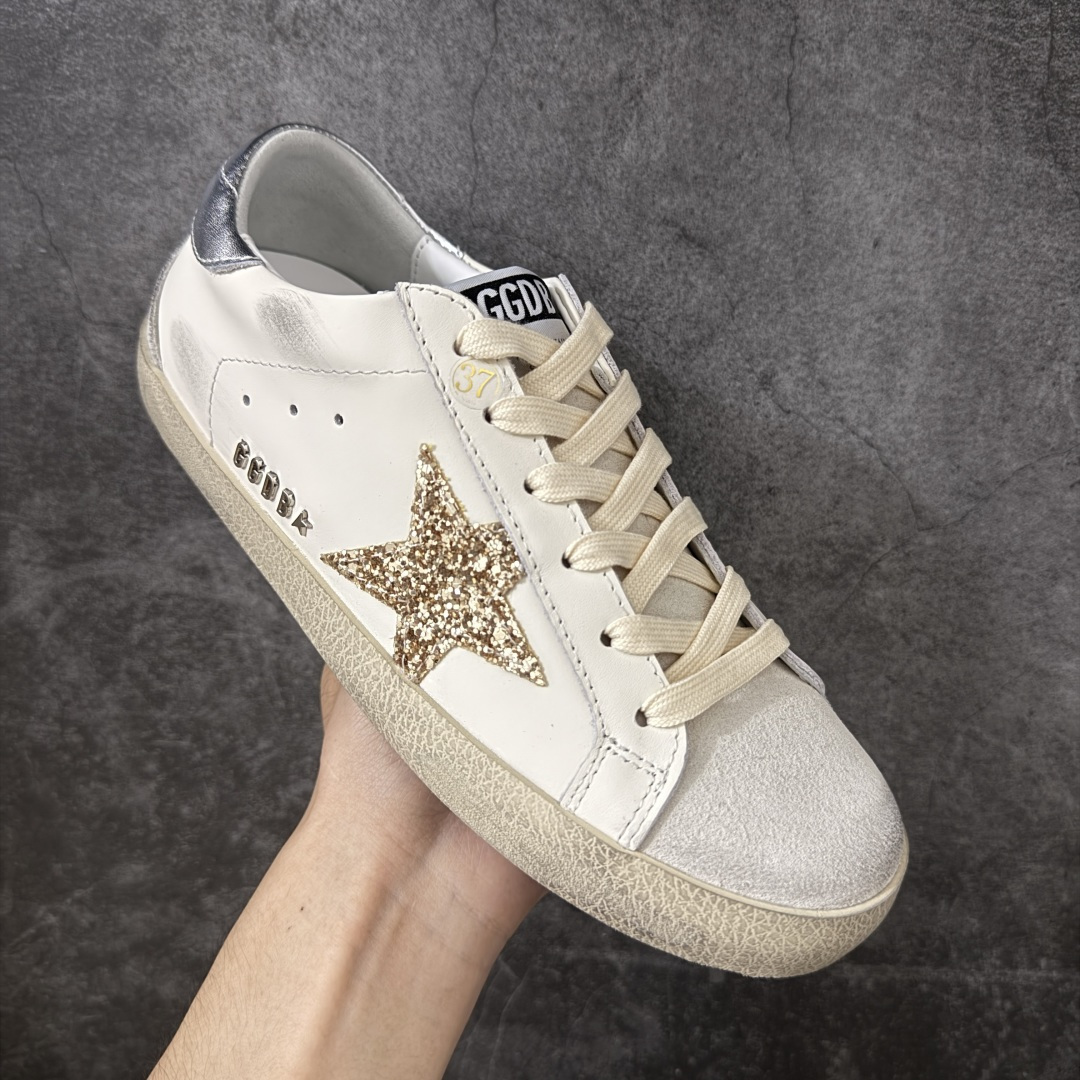 图片[3]-【莞产外贸版】GGDB Golden Goose Super Star 小脏鞋运动鞋 头层牛皮A级皮市面最顶级最性价比版本 欢迎各位外贸大佬拿样对比‼️ 火爆全网各路明星纷纷上脚，头层牛皮小脏鞋，顶级品质 全部细节官网同步 完美精细做工，全手工打磨做旧，自带3厘米内增高，巴黎时装周出镜率最高的小脏鞋。2020Golden Goose 官网同步上新，舒服不磨脚！ 尺码：35 36 37 38 39 40-选品中心