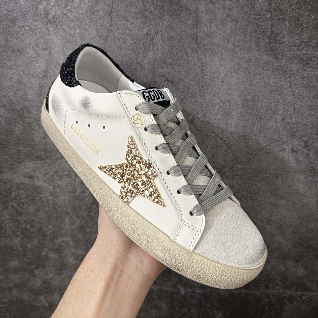 图片[3]-【莞产外贸版】GGDB Golden Goose Super Star 小脏鞋运动鞋 头层牛皮A级皮市面最顶级最性价比版本 欢迎各位外贸大佬拿样对比‼️ 火爆全网各路明星纷纷上脚，头层牛皮小脏鞋，顶级品质 全部细节官网同步 完美精细做工，全手工打磨做旧，自带3厘米内增高，巴黎时装周出镜率最高的小脏鞋。2020Golden Goose 官网同步上新，舒服不磨脚！ 尺码：35 36 37 38 39 40-选品中心