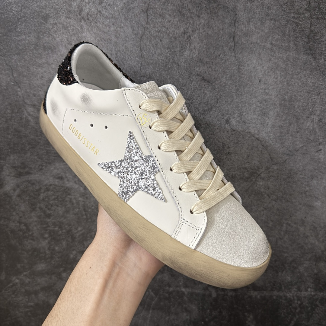 图片[3]-【莞产外贸版】GGDB Golden Goose Super Star 小脏鞋运动鞋 头层牛皮A级皮市面最顶级最性价比版本 欢迎各位外贸大佬拿样对比‼️ 火爆全网各路明星纷纷上脚，头层牛皮小脏鞋，顶级品质 全部细节官网同步 完美精细做工，全手工打磨做旧，自带3厘米内增高，巴黎时装周出镜率最高的小脏鞋。2020Golden Goose 官网同步上新，舒服不磨脚！ 尺码：35 36 37 38 39 40-选品中心