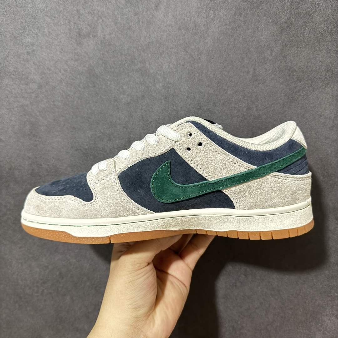 图片[2]-【公司级】Nike SB Dunk Low 低帮休闲板鞋 大厂纯原品质出货 清洁度 电绣工艺 皮料切割干净无任何毛边 细节完美 货号：HF3704-001 尺码：36 36.5 37.5 38 38.5 39 40 40.5 41 42 42.5 43 44 44.5 45 46-选品中心