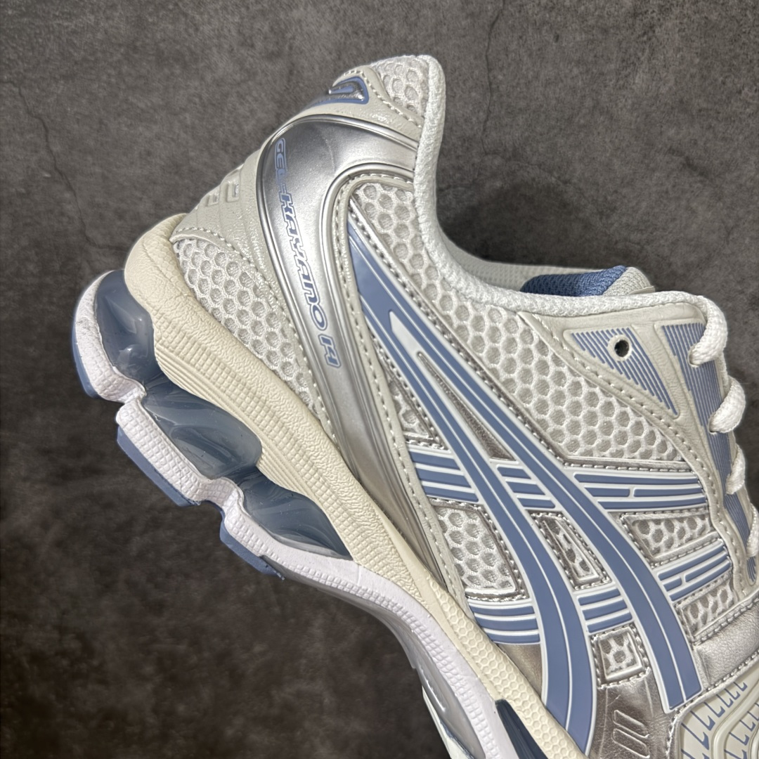 图片[7]-【总裁版】 ASICS GEL-KAYANO 14 亚瑟士系列轻量缓震休闲运动跑步鞋 市场天花板品质 鞋型细节秒杀市场流通版本 知名大厂出品 原版开发 细节完美把控 独家私模五层组合大底 原厂定制缓震硅胶加持 原盒原配 官方四联吊牌 一比一同步原鞋工艺和用料 后跟一样采用了GEL缓震胶 整体系列设计非常的科技感！ 锻炼跑步的同时让你一样时尚百搭！ 设计师 Hidenori Yamashita 以「Flash」一词为灵感，创造出未来感金属色鞋面，改造升级内在性能，由内而外全面革新，为 GEL-KAYANO 家族传承及经典跑鞋文化的延续，创下里程碑式作品。ASICS GEL – KAYANO 14 跑鞋重新诠释了复古的跑步形状，并以其 2000 年代后期的美学理念重新铺装，银色与蓝色的鞋面极为高档.网面铺陈与鞋面、鞋头多处细节位增添了透气性。ASICS GEL – KAYANO 14的鞋后跟部中底上以及多密度耐磨鞋底增加了 GEL 缓震胶，提供高抗冲击性、缓冲性、可保护脚部免受地面冲击的影响，穿着舒适性十足「入手同款」 尺码：36 37 37.5 38 39 39.5 40.5 41.5 42 42.5 43.5 44 45 46-选品中心