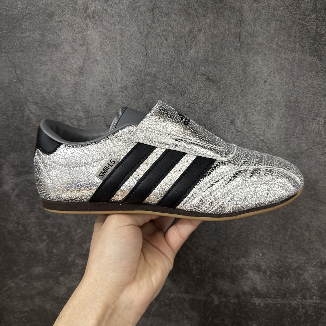 【纯原zg版】Adidas Taekwondo 跆拳道德训鞋 银黑配色 原厂原数据版型 皮料切割干净无任何毛边 鞋型细节完美 超高清洁度 货号 JH9664 尺码:35 36 36.5 37 38 38.5 39 40 40.5 41 42 42.5 43 44 44.5 45-选品中心