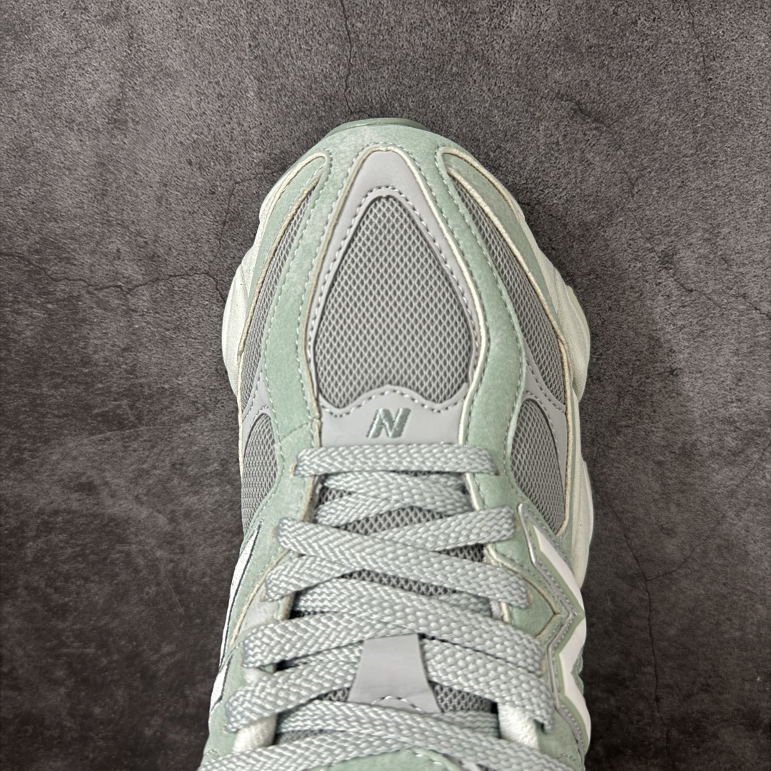 图片[5]-【纯原版】 New Balance NB9060 联名款 复古休闲运动慢跑鞋 U90608Z4 全套原楦原纸板原厂数据开发 进口三明治网面 原装进口翻毛皮料正确绒感卡色 正确中底拉帮中底网布细节 原厂标裁 带紫光防伪 定制后跟透明水晶模块 冲裁组合 大底贴合程度胶水上色把控完美 整洁度挑战全网艺术家 多道序QC把关品质完善 匠心打造 耗时两个月开发完成 工艺极其复杂难度可想而知 新开独立私模大底 全网唯一正确六层组合大底 高端零售专供产物 尺码：36 37 37.5 38 38.5 39 40 40.5 41 42 42.5 43 44 45 46.5-选品中心