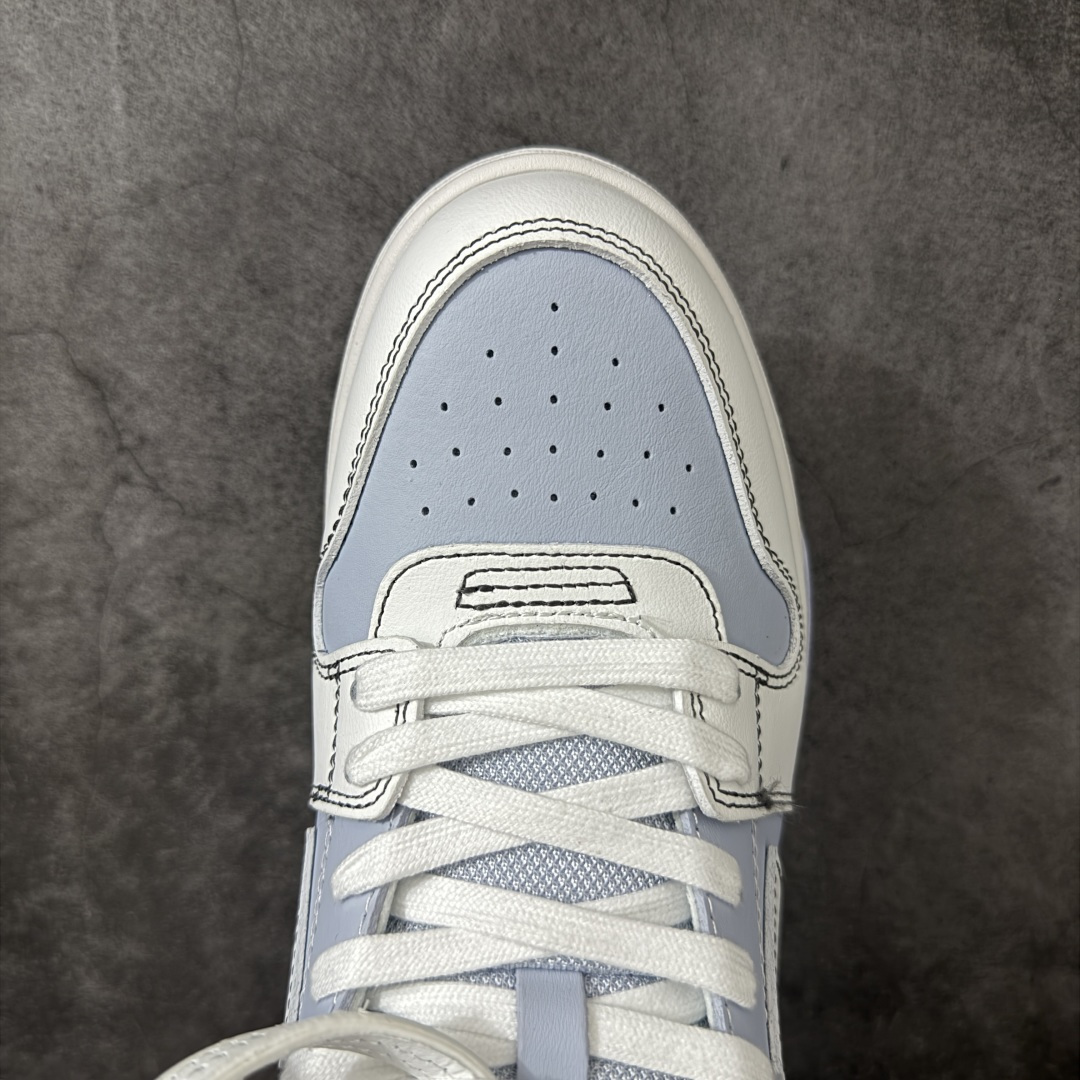 图片[5]-【纯原版】OFF-WHITE Out Of Office OW低帮时尚板鞋 白绿 杨幂同款 由经典配色打造 箭头符号、ZipTie 标签、1ogo印花等经典元素皆在此呈现 让人一眼明了 Off-White 的潮流身份 单品以黑白配色皮质制成 饰有品牌标志性 zip Tie 束线带吊牌 侧面饰有 Arrows 图案 展现出品牌对街头风格的偏爱 原厂原档案开发 原盒原标原厂头层皮料 官方原版设计 做工细节全方位对比原鞋 尺码：36 37 38 39 40 41 42 43 44 45 46 47-选品中心