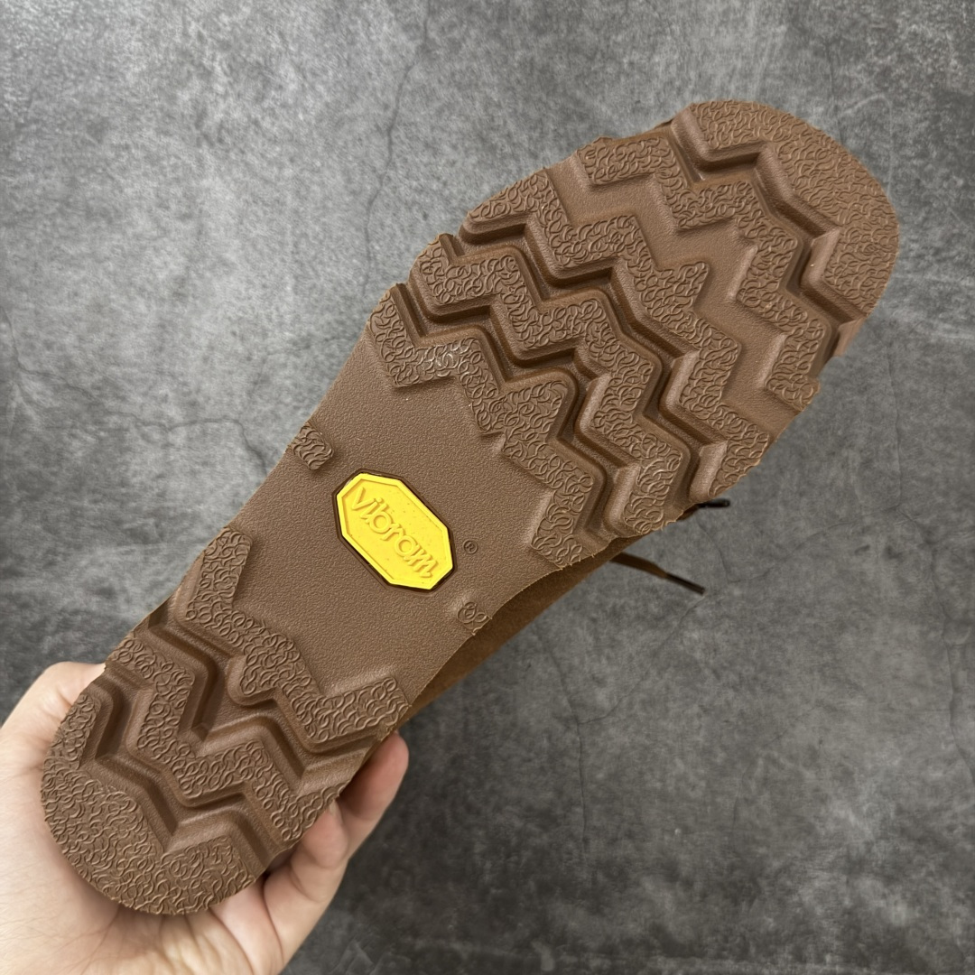 其乐Clarks Wallebee 乐福风格袋鼠鞋注意户外防水面料Gore-Tex的面料 结合工装优雅的