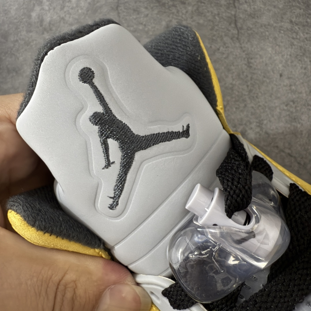 图片[7]-【KZ纯原】Jordan Air Jordan 5 Retro“Tokyo”东京限定2025黄色 货号：IO3372-700 国内一线大厂出品 匠心打造 头层皮料原厂数据 全新纸板 模具打造 外贸 平台高端零售专供品质 品质毋庸置疑 一眼正品既视感 细节均已解码 货号：IQ3372-700 尺码：36 36.5 37.5 38 38.5 39 40 40.5 41 42 42.5 43 44 44.5 45 46 47.5-选品中心