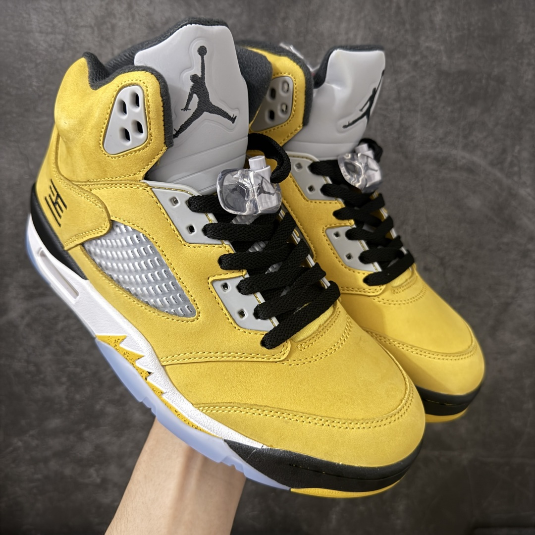 【KZ纯原】Jordan Air Jordan 5 Retro“Tokyo”东京限定2025黄色 货号:IO3372-700 国内一线大厂出品 匠心打造 头层皮料原厂数据 全新纸板 模具打造 外贸 平台高端零售专供品质 品质毋庸置疑 一眼正品既视感 细节均已解码 货号:IQ3372-700 尺码:36 36.5 37.5 38 38.5 39 40 40.5 41 42 42.5 43 44 44.5 45 46 47.5-选品中心