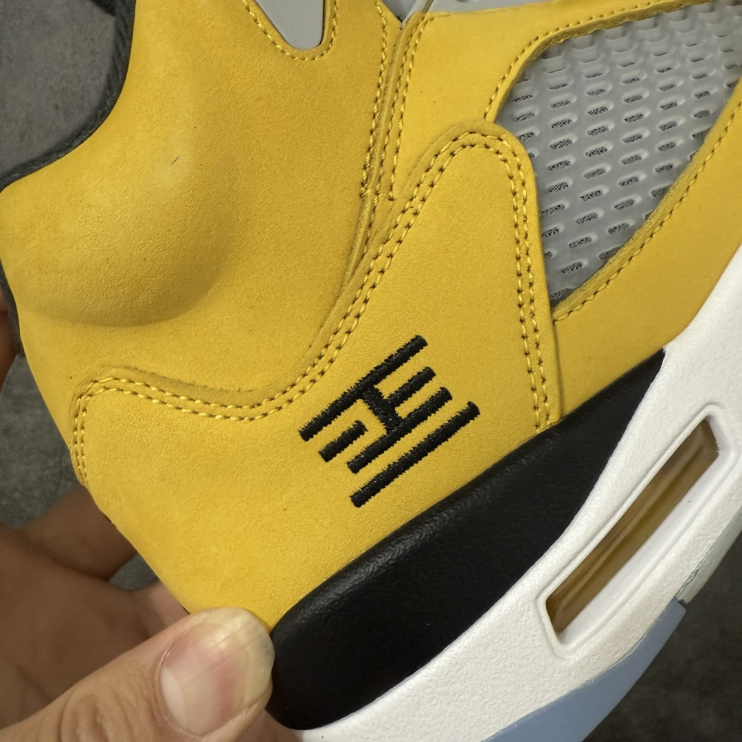 图片[3]-【KZ纯原】Jordan Air Jordan 5 Retro“Tokyo”东京限定2025黄色 货号：IO3372-700 国内一线大厂出品 匠心打造 头层皮料原厂数据 全新纸板 模具打造 外贸 平台高端零售专供品质 品质毋庸置疑 一眼正品既视感 细节均已解码 货号：IQ3372-700 尺码：36 36.5 37.5 38 38.5 39 40 40.5 41 42 42.5 43 44 44.5 45 46 47.5-选品中心