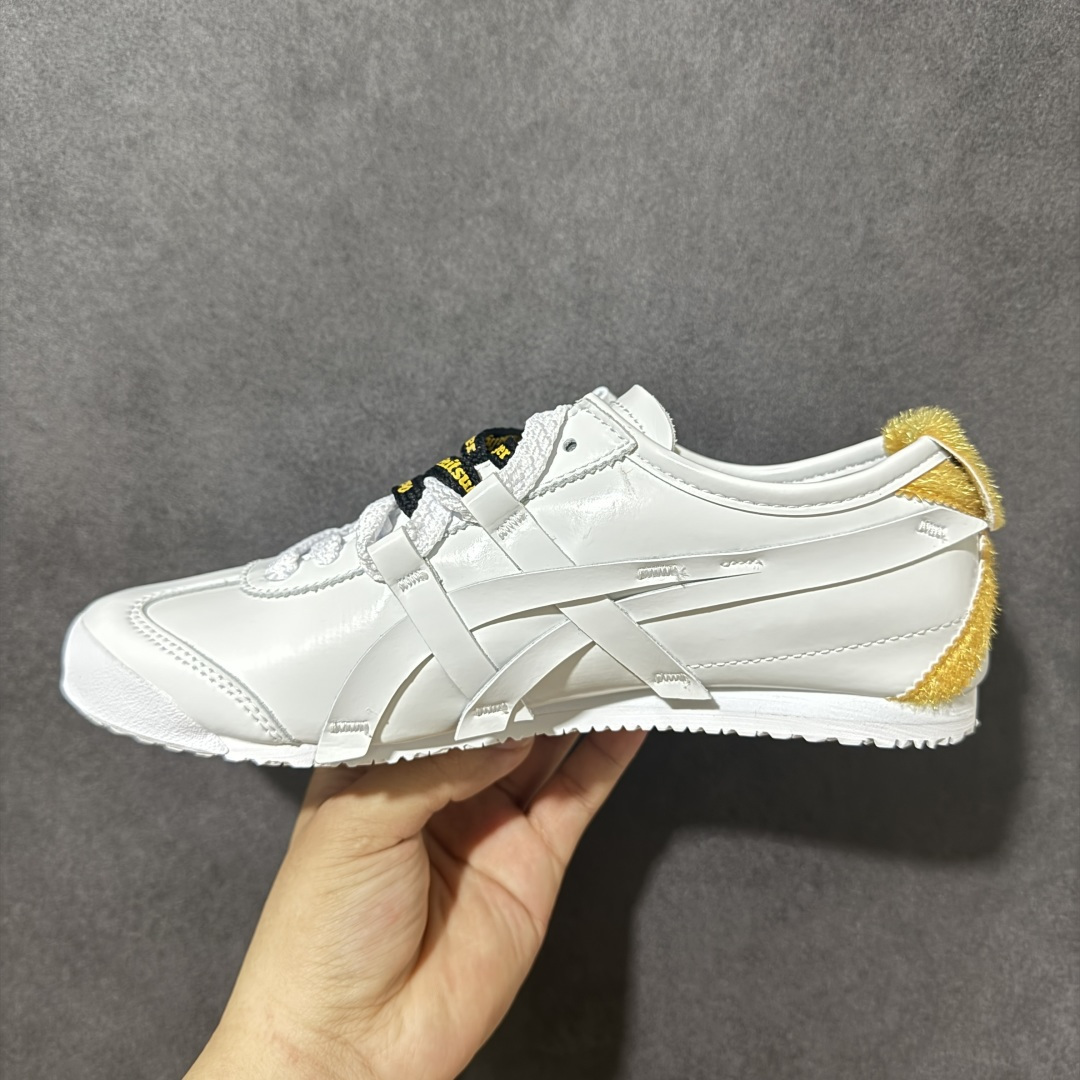 图片[2]-【公司级】Asics Onitsuka Tiger MEXICO 66 亚瑟士鬼冢虎复古经典板鞋 熊猫恶作剧定制系列配色 市场王者选手 海外订单工厂出品 长期生产补货永不断码 超成熟稳定的做工品控 原装全套纸板楦头开发 原汁原味 完美呈现版型 私模正确鞋底咬花纹路 一比一鞋头弧度高度鞋身弧度 绝不口嗨 细节品控鞋型随意秒杀市面 原档咬花纹路私模大底 一个单元有六个三角形 总体形拼接呈现花瓣状 官方四联吊牌 原装Ortholite轻量化鞋垫 原盒原配 质保卡 说明书 钢印防尘纸 纸板中底带钢印 乳胶组合鞋垫 支持全方位的对比专柜 产品从款式颜色造型上体现出追求舒适和细节的完美 鞋类更是推崇手工制作的严谨与完美 融舒适性与可穿性的设计风格 注重细节的完美和别致魅力 既保持稳重 又不失轻松的时尚感 尺码：36 37 37.5 38 39 39.5 40 40.5 41.5 42 42.5 43.5 44 45-选品中心