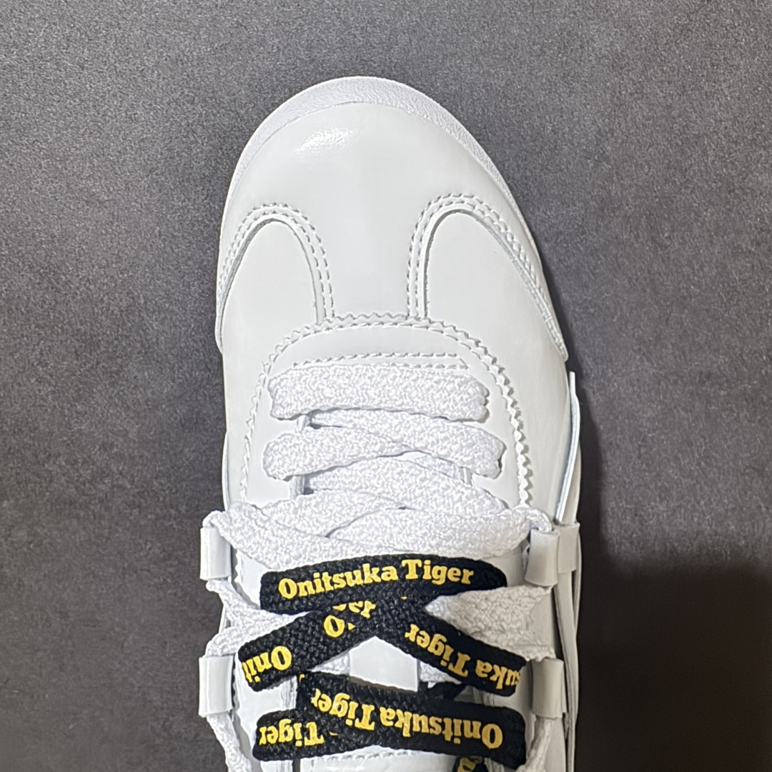 图片[5]-【公司级】Asics Onitsuka Tiger MEXICO 66 亚瑟士鬼冢虎复古经典板鞋 熊猫恶作剧定制系列配色 市场王者选手 海外订单工厂出品 长期生产补货永不断码 超成熟稳定的做工品控 原装全套纸板楦头开发 原汁原味 完美呈现版型 私模正确鞋底咬花纹路 一比一鞋头弧度高度鞋身弧度 绝不口嗨 细节品控鞋型随意秒杀市面 原档咬花纹路私模大底 一个单元有六个三角形 总体形拼接呈现花瓣状 官方四联吊牌 原装Ortholite轻量化鞋垫 原盒原配 质保卡 说明书 钢印防尘纸 纸板中底带钢印 乳胶组合鞋垫 支持全方位的对比专柜 产品从款式颜色造型上体现出追求舒适和细节的完美 鞋类更是推崇手工制作的严谨与完美 融舒适性与可穿性的设计风格 注重细节的完美和别致魅力 既保持稳重 又不失轻松的时尚感 尺码：36 37 37.5 38 39 39.5 40 40.5 41.5 42 42.5 43.5 44 45-选品中心