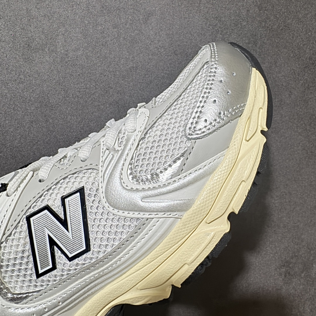 图片[8]-【公司级】New Balance NB530 新百伦复古透气跑步鞋 以皮革为主的人气轮廓 以极具复古风范的跑鞋外观呈现 设计上全鞋以简约清爽的纯白色作基底 鞋身覆盖大面积织物网眼材质 并于鞋头、鞋带孔眼片等细节处点缀对比鲜明的反光银镀层凸显 鞋舌、侧身等位置则辅以一贯的「N」字标志和品牌徽标彰显身份 最后通过搭载的 ABZORB 缓震中底完善整体造型 货号：MR530TA 尺码：36-45-选品中心