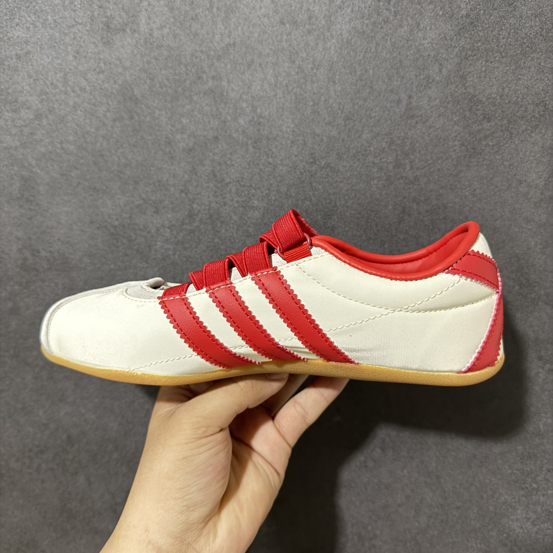 图片[2]-， 【YH版本】adidas ToKyo东京限定经典复古运动休闲鞋，橡胶鞋底轻薄柔软耐磨防滑、鞋面、鞋身采用梭织料贯穿整体紧凑头．护眼反毛皮线条．鞋身显眼的三条杠与后跟的交叉线条增加辨识度、烫金Logo尽显王者风范、 货号H3999 白红 号码段：35.5-41(含半码)-选品中心