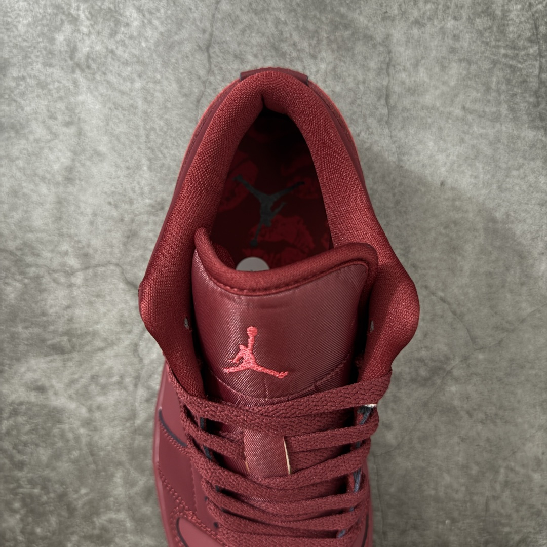 图片[8]-【DT纯原】Air Jordan Low AJ1 乔1酒红色 低帮文化休闲运动板鞋 IB7012-600  市面中低帮最具代表性版本没有之一 口碑大厂出品 品控大底版型不断改良更新 全套原纸板楦头开发 确保原汁原味 完美呈现版型 完美零毛边处理 原厂内置全掌气垫 价格定位良心 平台专用代工流水线出品 一眼公司既视感 拿到手的一瞬间就与众不同 碾压市面所有版本 全部原鞋开发 每一个配色都会采购原鞋确认细节 打破市面看图做货无好货之说 尺码：35.5-46-选品中心