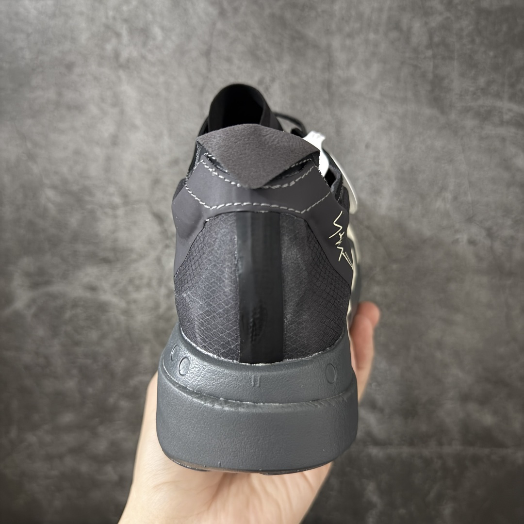 图片[4]-【NO.1纯原】Y3 x Adidas Adizero Adios Pro 4 M竞训跑步鞋 KI6876 市场独一档品质 区别所有版本 原鞋购入开发数月 原材料 原档案打造 细节版型一比一 独立双层组合底私模.超软弹发泡超临界底 搭配ENERGYRODS 2.0真碳柱，每一步都动力满满 鞋面用的是Lightlock技术，轻透又贴合，就像给脚定制的一样。 中底是全掌Lightstrike Pro泡棉，软弹感超绝 真正一比一还原真实脚感💪🏻 尺码：36 36.5 37 38 38.5 39 40 40.5 41 42 42.5 43 44 44.5 45 46-选品中心