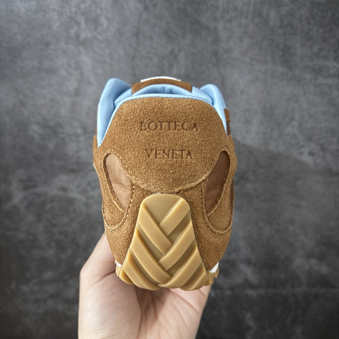 图片[4]-【纯原S版】BOTTEGA VENETA Orbit Runner BV葆蝶家时尚休闲王一博同款老爹鞋运动鞋 原版开发 一比一打造 相似度百分之99以上 市场一梯队级别品质 区别市场任何标文顶级品质版本 采用轻质科技网布面料 搭配几何图案设计橡胶外底 王炸系列 高版本 认准套包工艺 实际增高很多哦 还是一样显腿细非常nice 耐玩耐造 对标对版 套包鞋工艺 认准高版本 大底选用拼色TPU大底 配置原版包装 货号：851621V3MS04118 尺码：36-47-选品中心